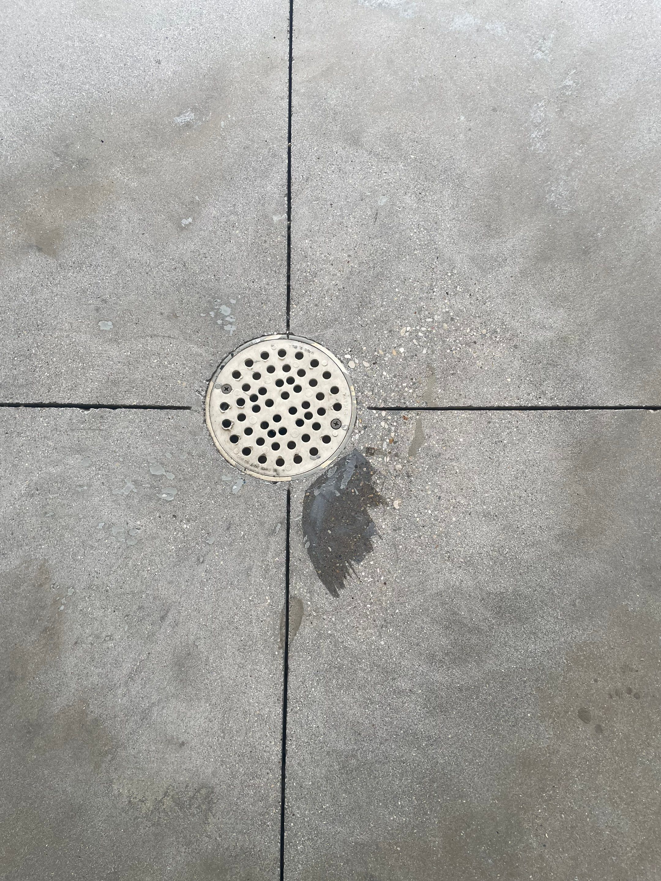 Coyote Flake Garage Floor Coating in Worthington, Minnesota by Select Painting, Coatings & Garage Cabinets