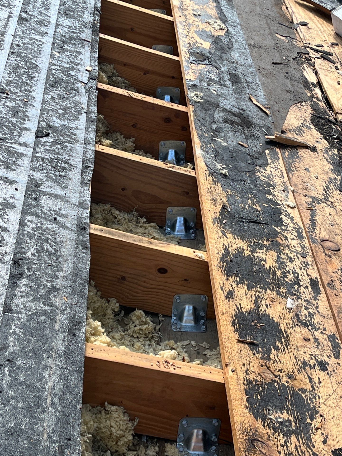 Project in St. Petersburg 33710 by Mitchell Roofing Company LLC 