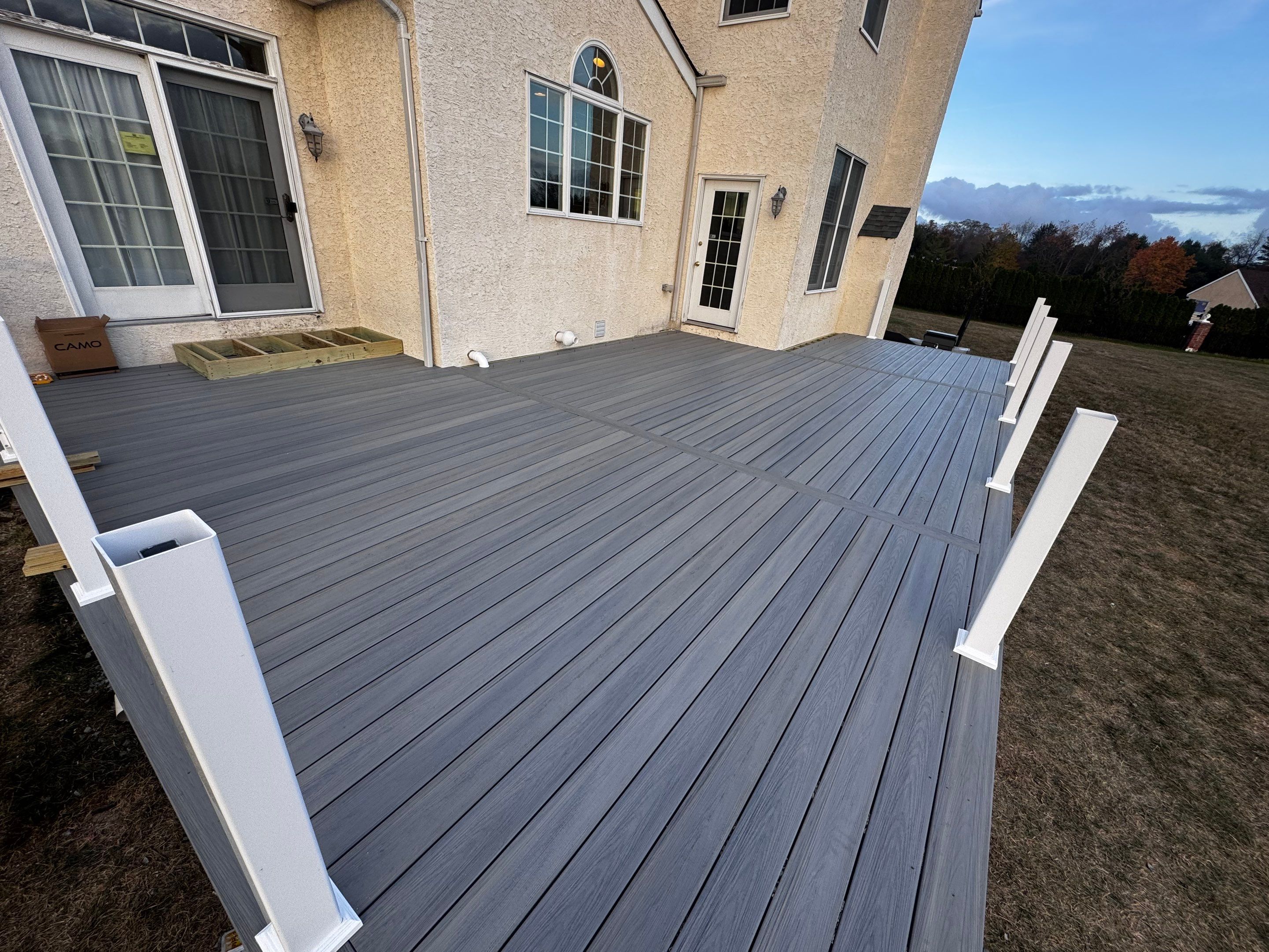 New Deck using Deckorators Venture - Color Saltwater by deck guardian