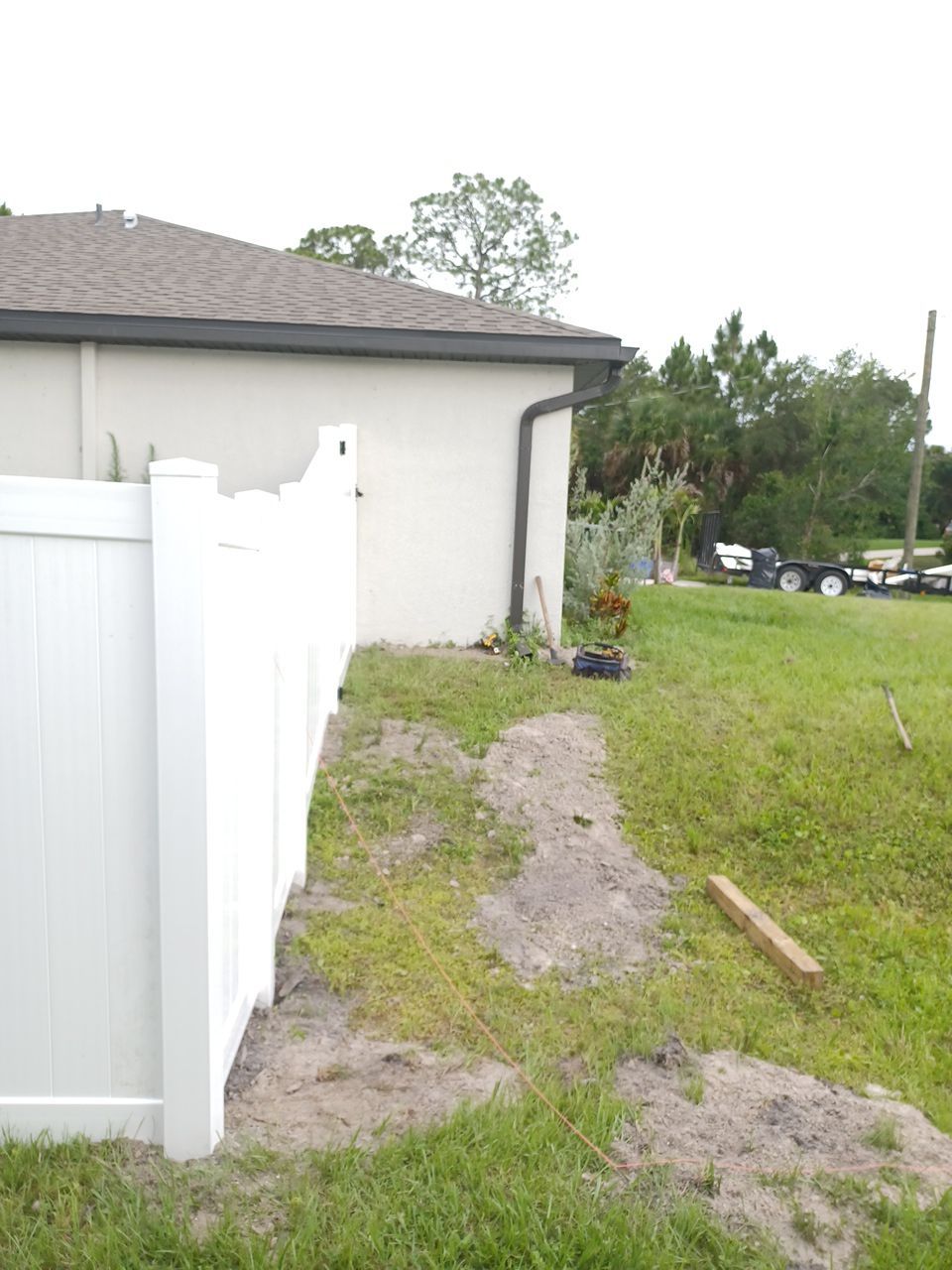 North Port, FL 6ft. Tall White Vinyl Privacy Fence  by Asap fence and gates, LLC