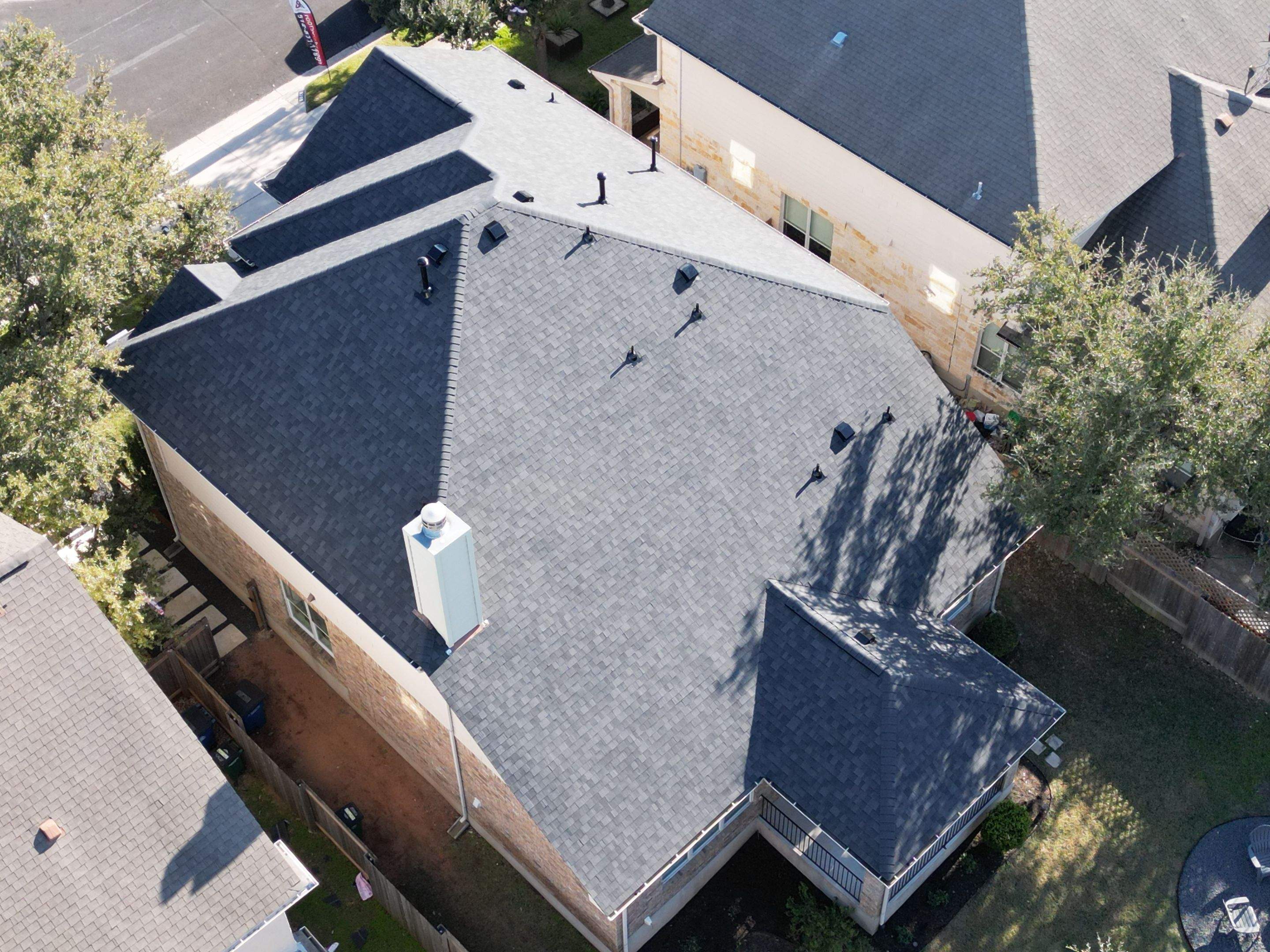 Onyx Black - Owens Corning TruDefinition Duration by RoofsOnly.com