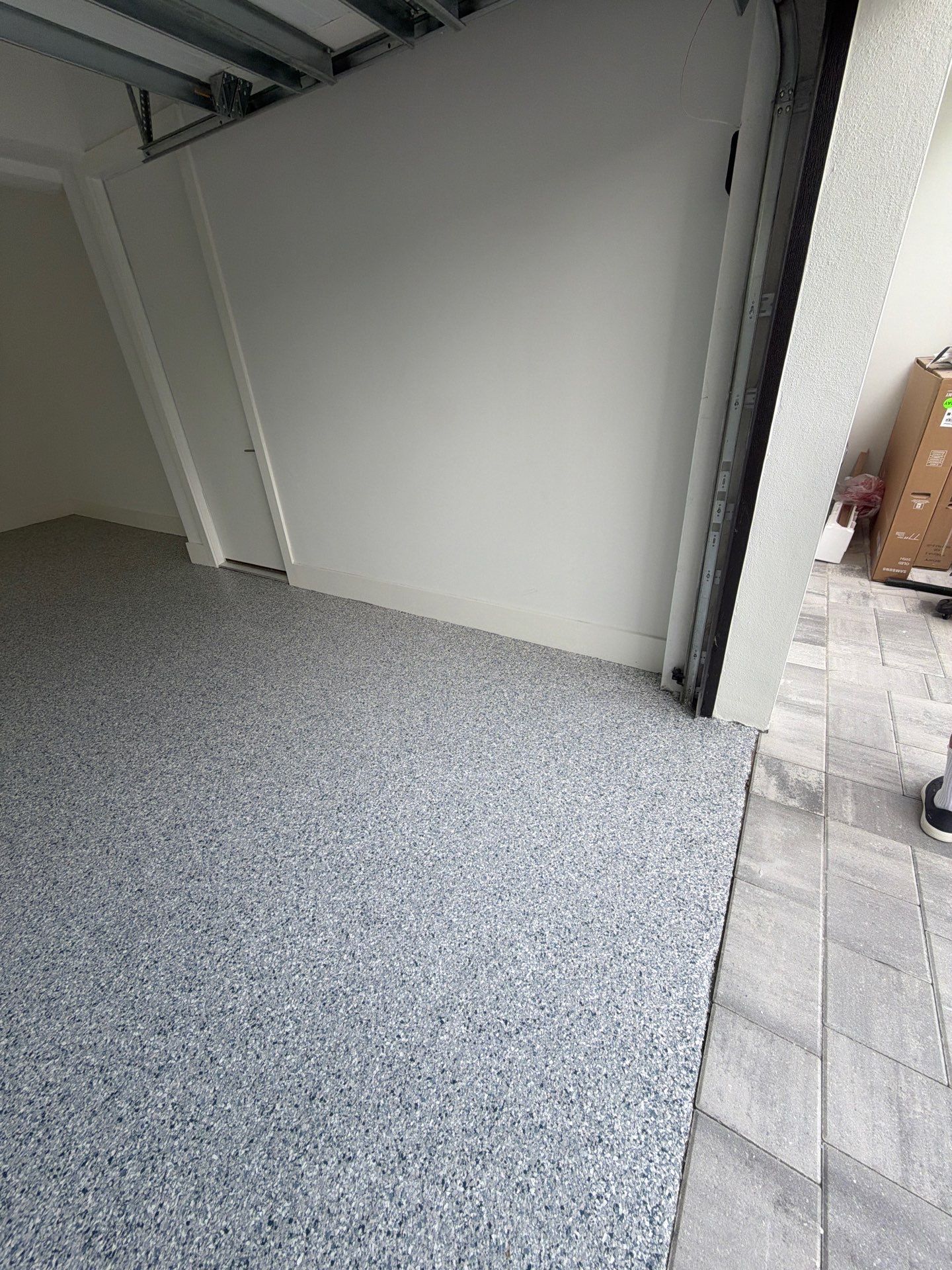 Residential Garage Floor Preparation and Epoxy Coating in Dunedin by Performance Floors & Coating