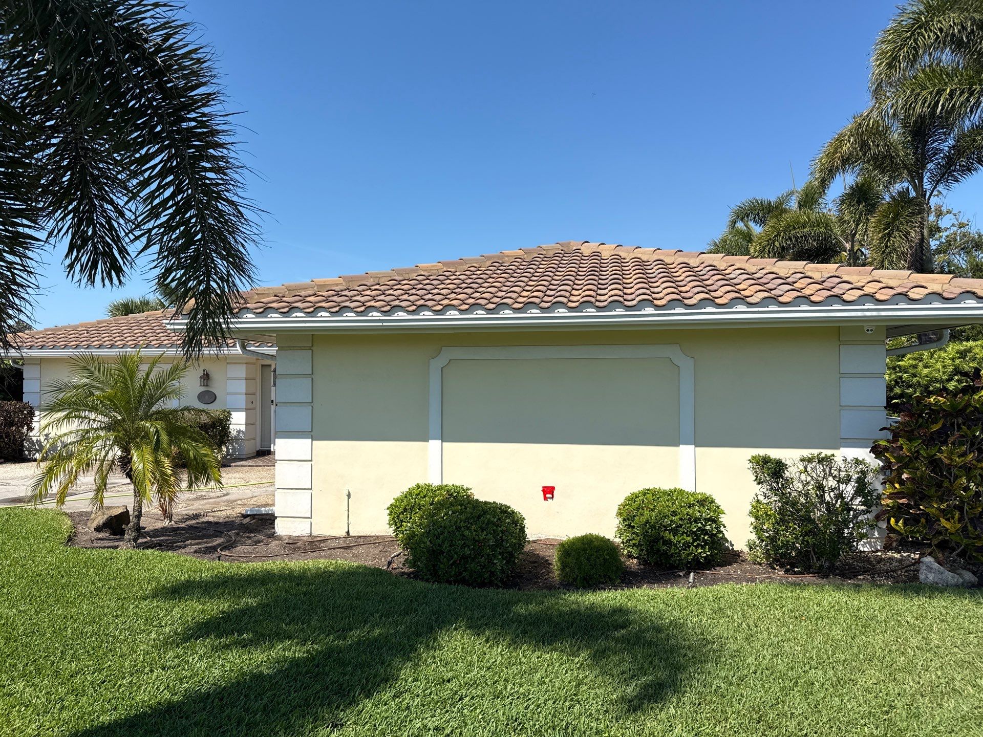 Concrete Tile Roof Cleaning in Village Green – Bradenton, FL | No Walking on Tiles! by Sunshine AquaWash