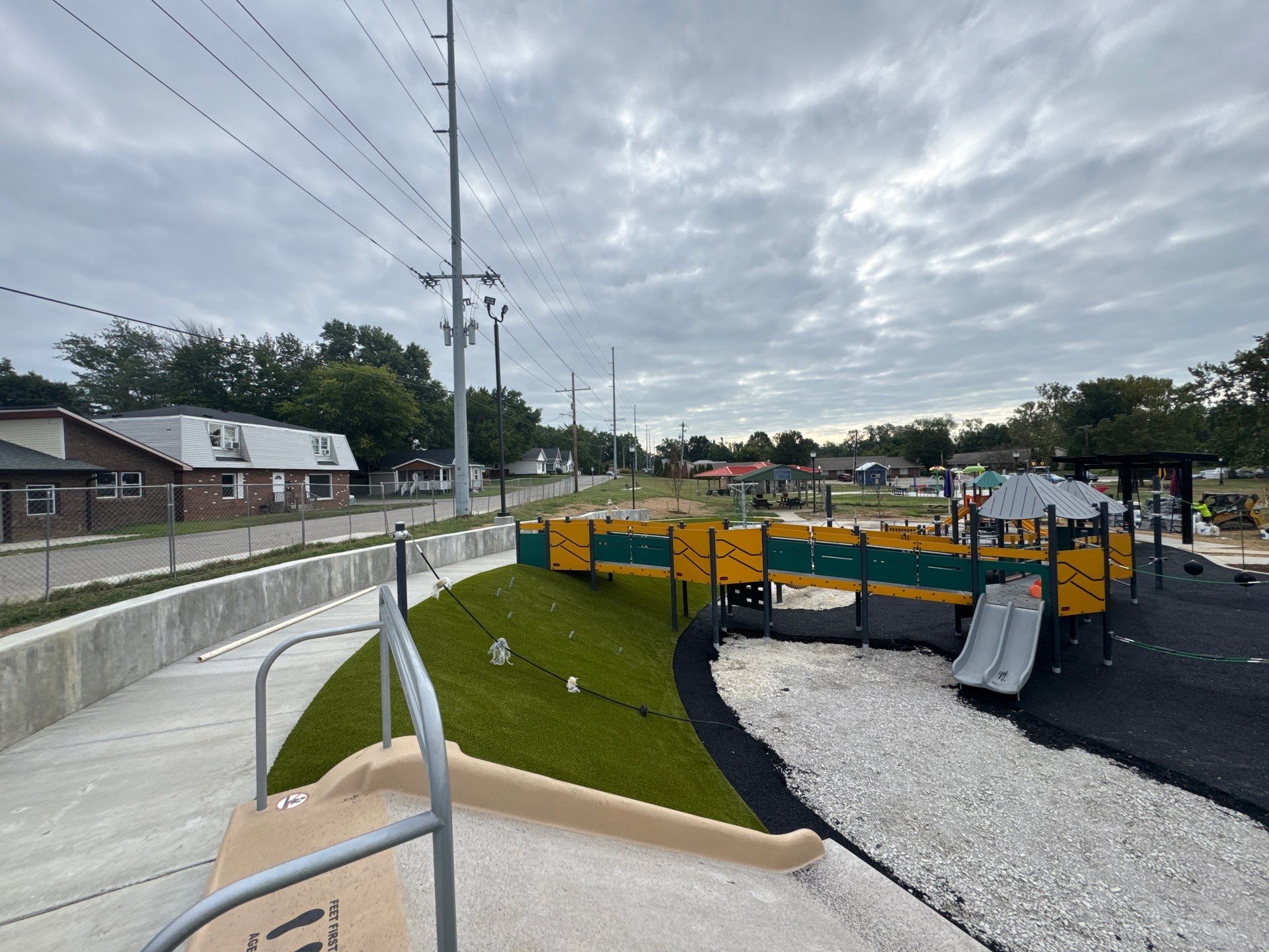 City Lake Park by ForeverLawn NEIN/INDY