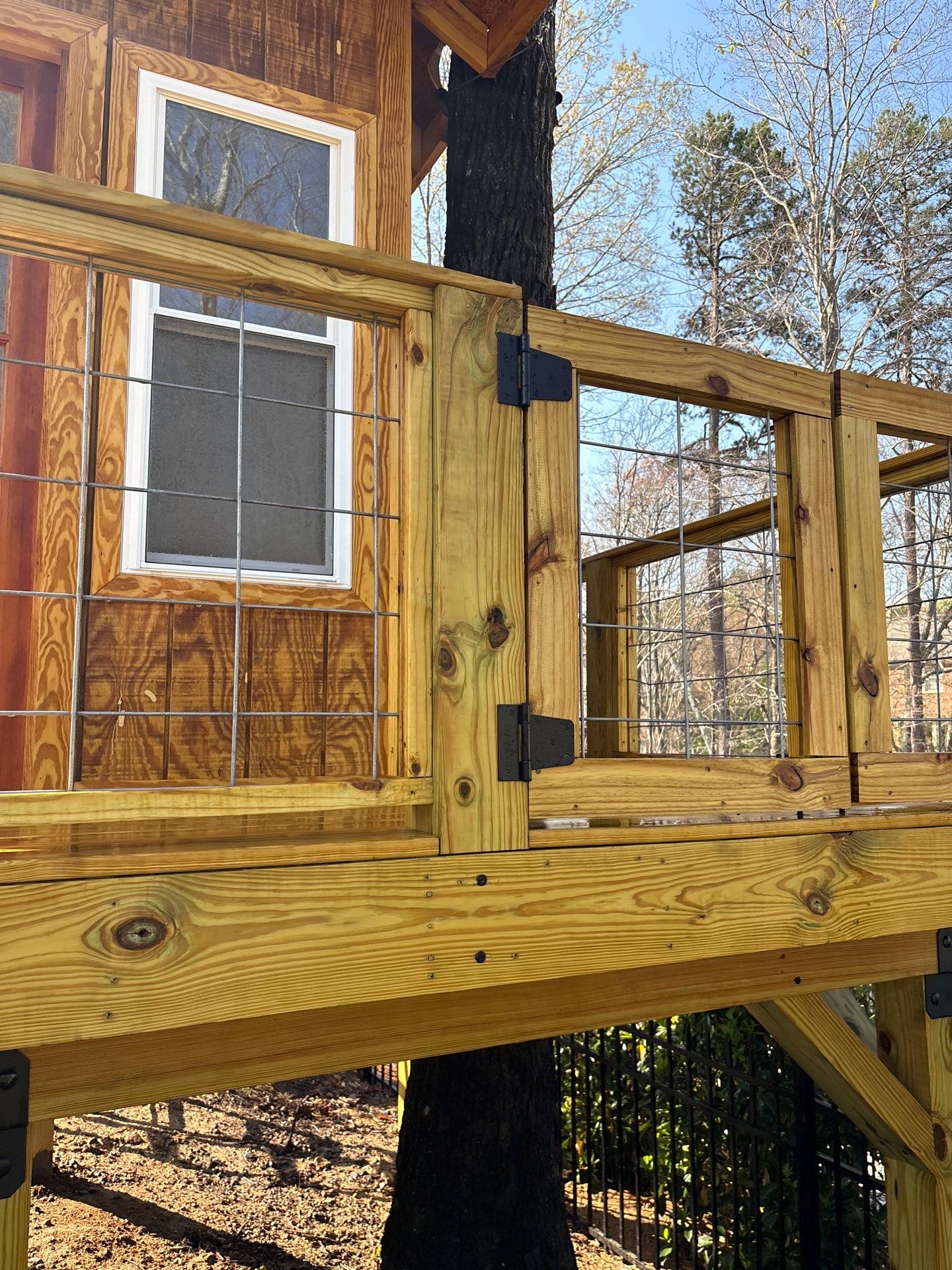 Tree House using Wood Sealant by DuraSeal