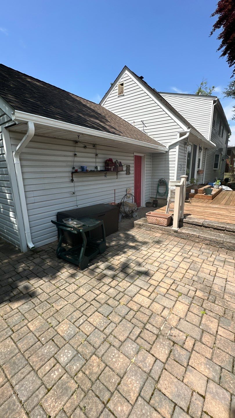 Full House Installation 5" white seamless gutters 2x3 leaders using 5"white K style seamless gutters and 2x3 white leaders by Above All Gutters 