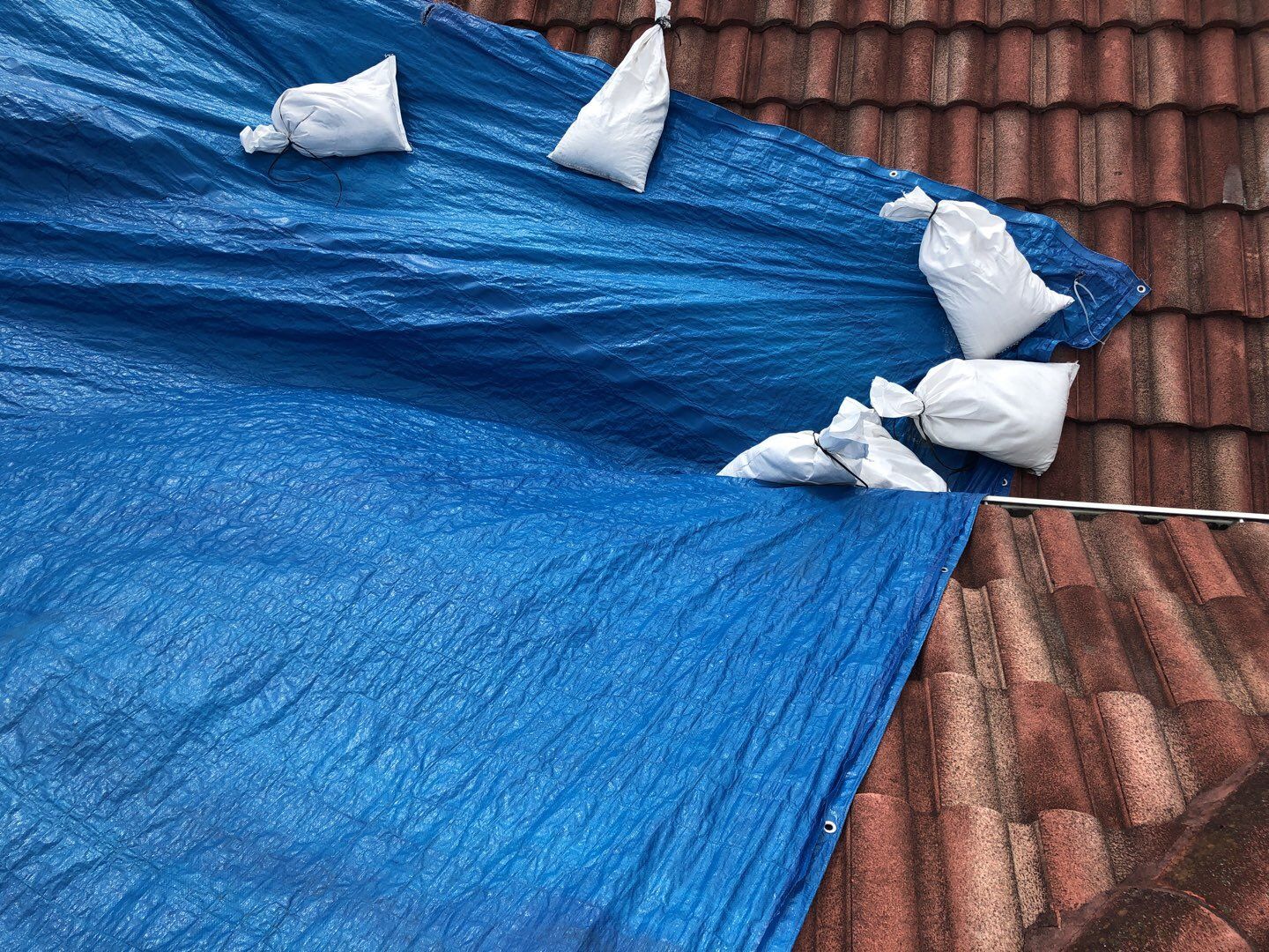 Metal Roof - Galvalume - Charcoal by Istueta Roofing