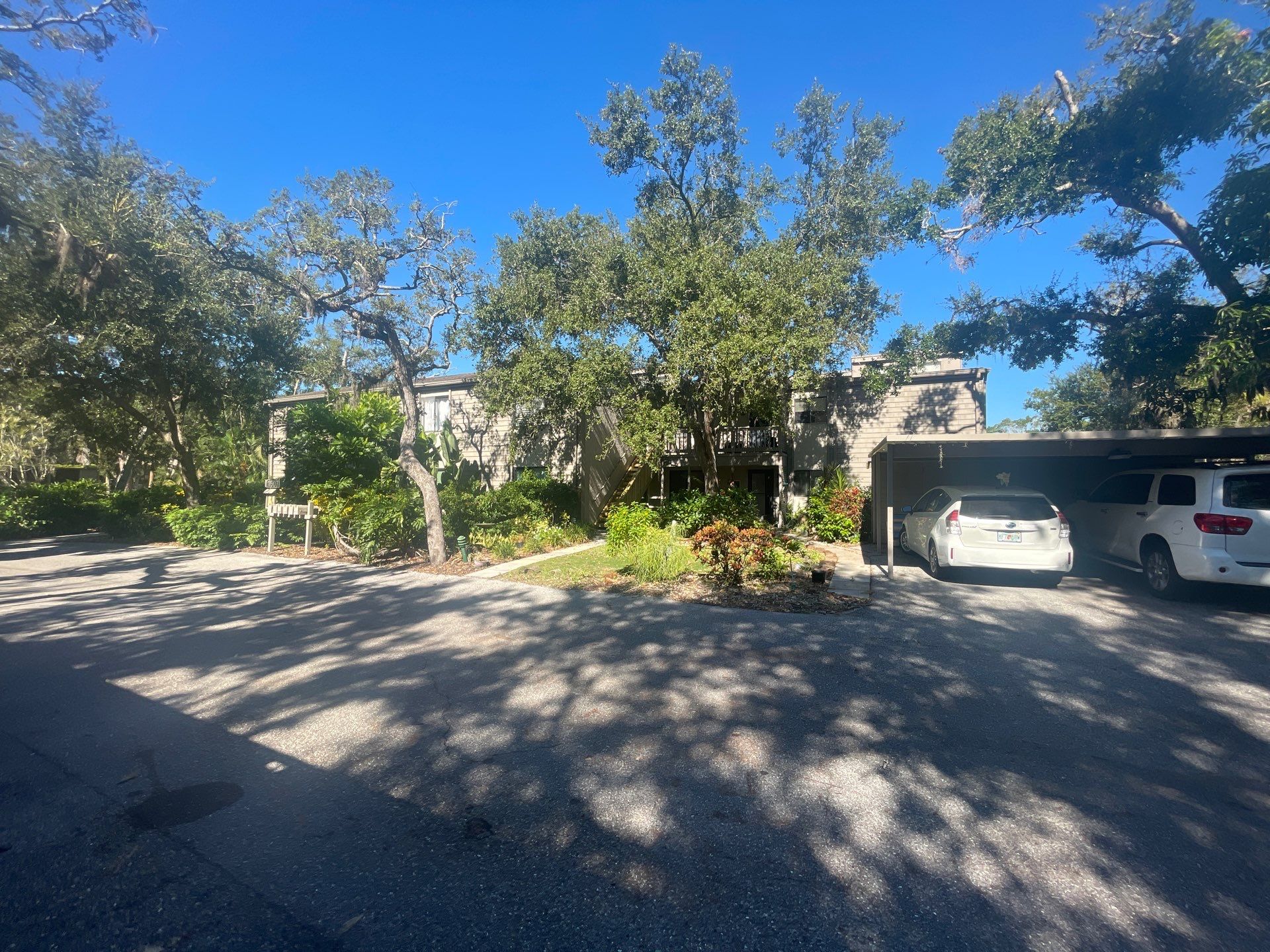 Clean Gutters and Roof in Sarasota FL by Gutter Professors