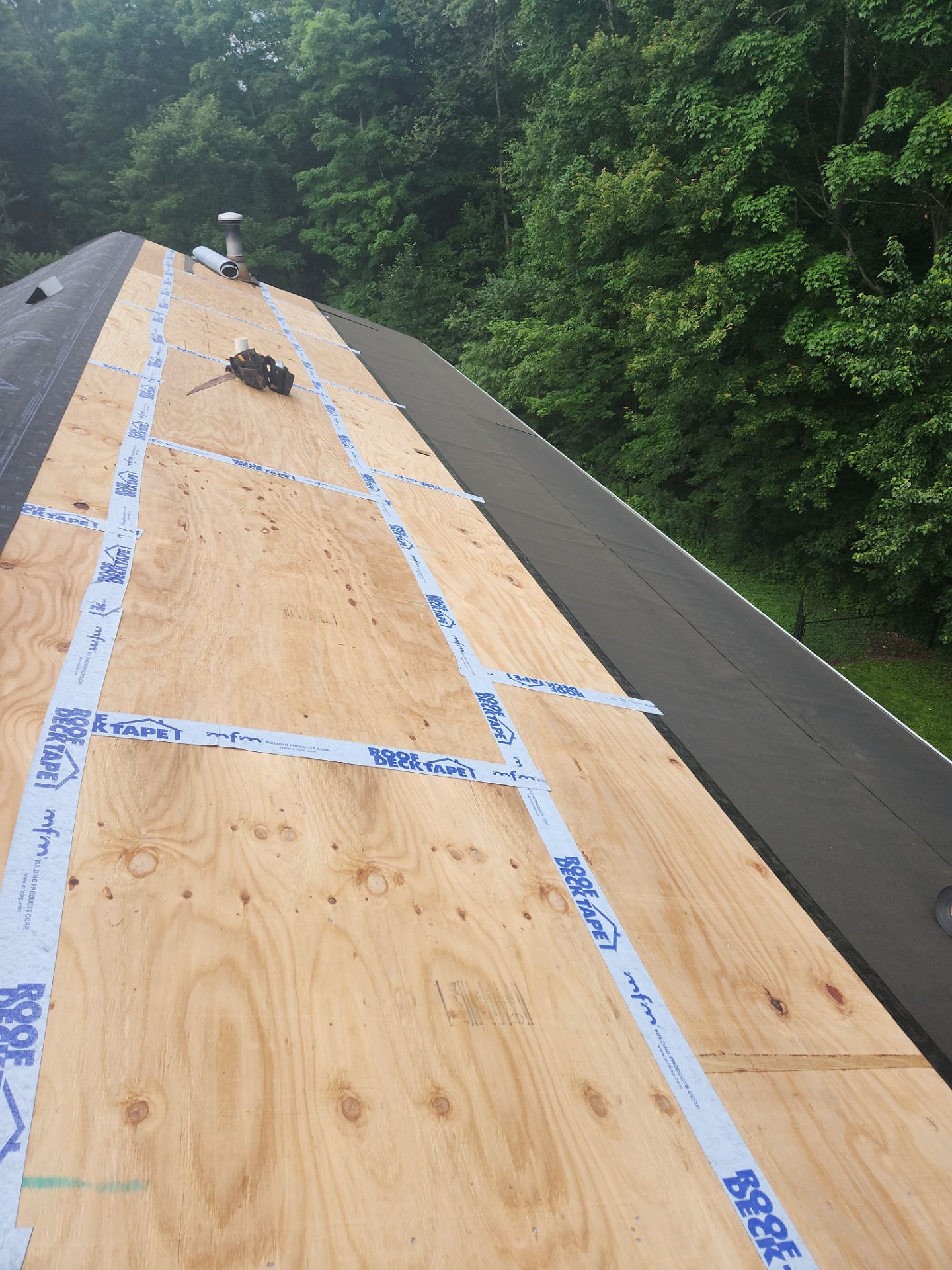 Residential Roofing Installation using Owens Corning TruDefinition Duration AR - Williamsburg Gray by A Plus Exterior