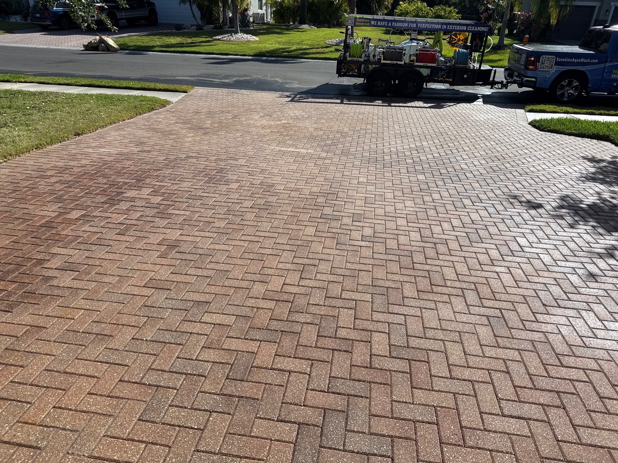Paver Driveway & Sidewalk Cleaning | Oakleaf Hammock – Ellenton, FL by Sunshine AquaWash