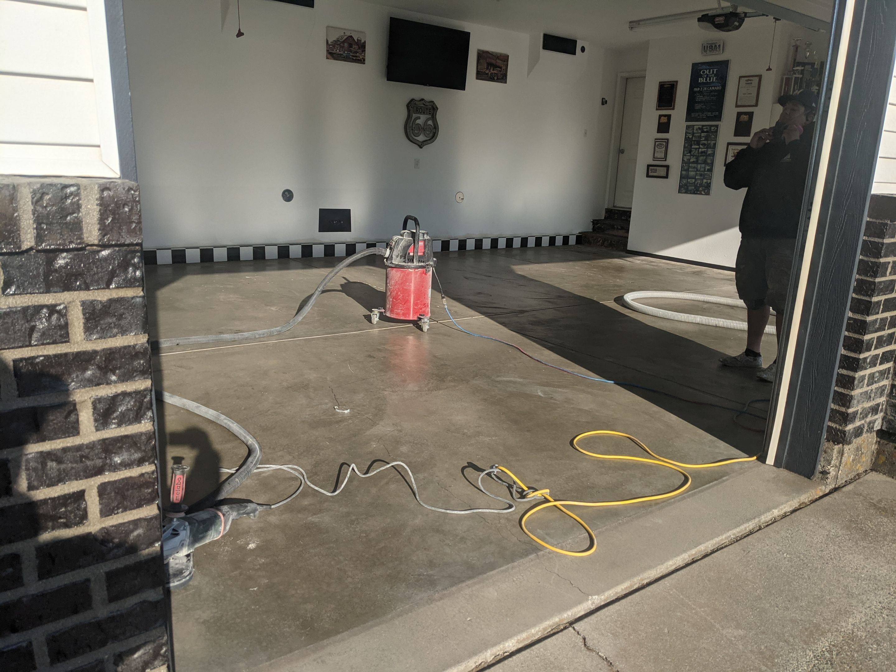Garage Transformation using Smoke by Croc Coatings, LLC