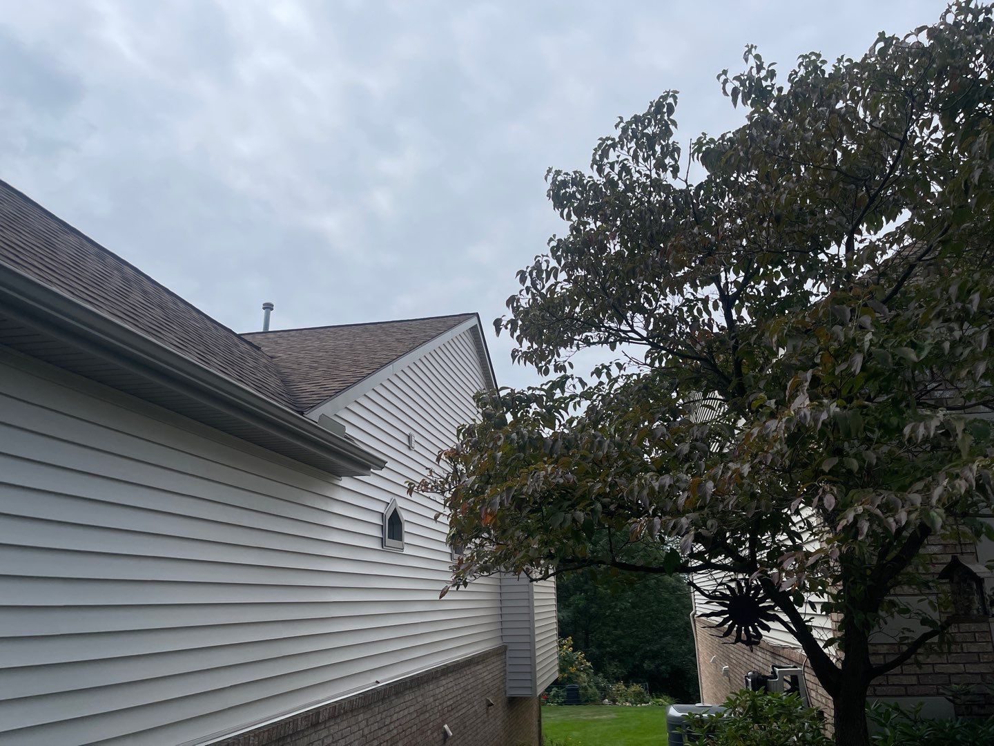 Siding Replacement using CertainTeed Restoration Classic D5 by 180 Contractors