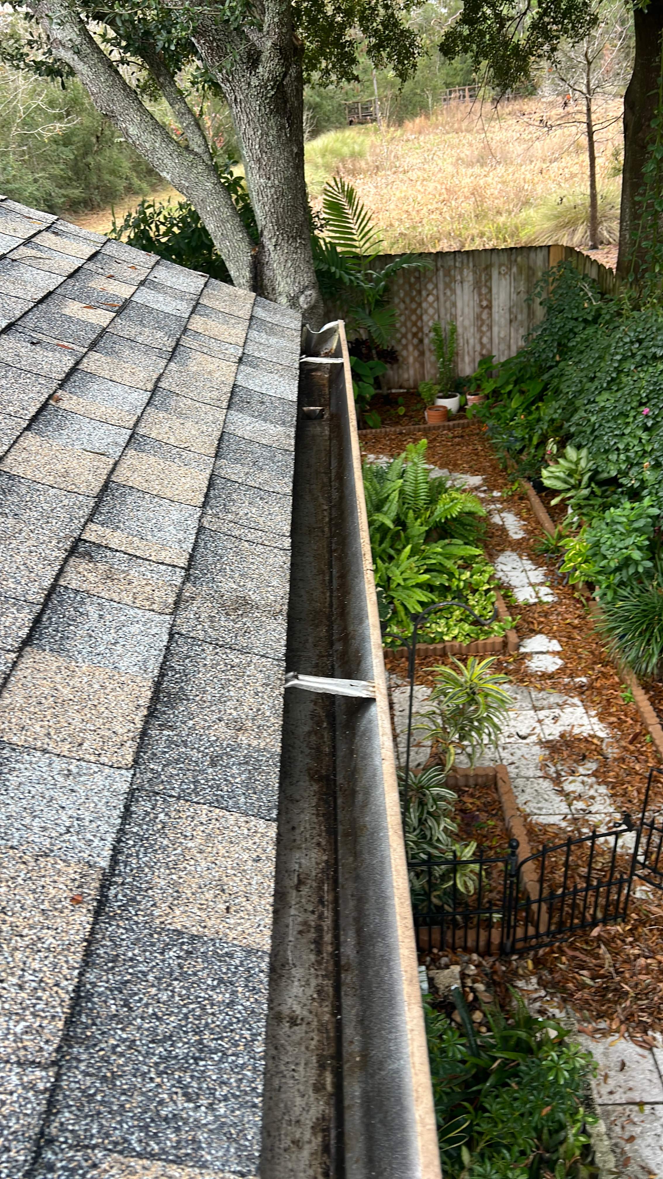 Bradenton gutter cleaning job, job done at residential location