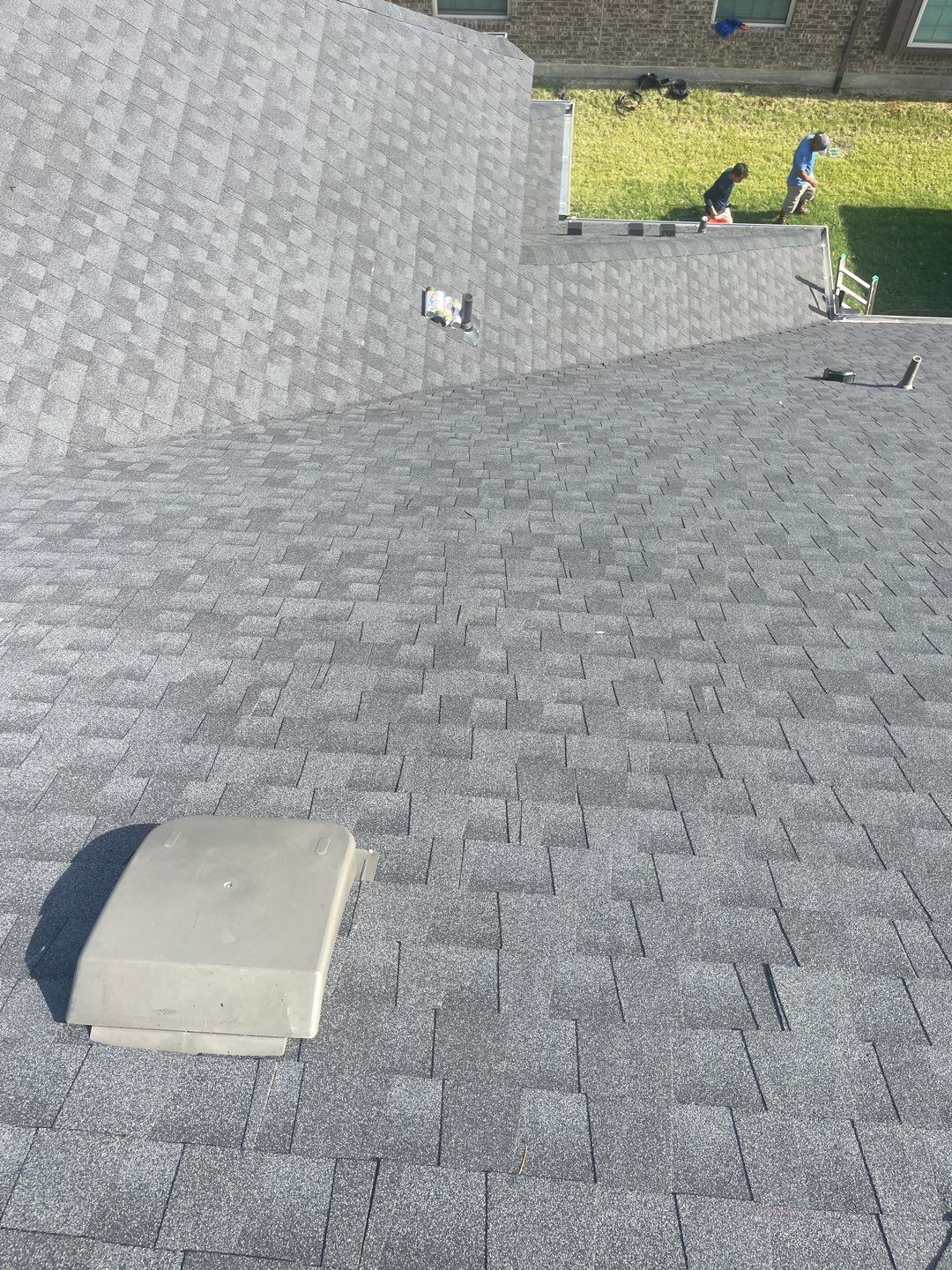 GAF Natural Shadow - Charcoal by Elite Roofing LLC