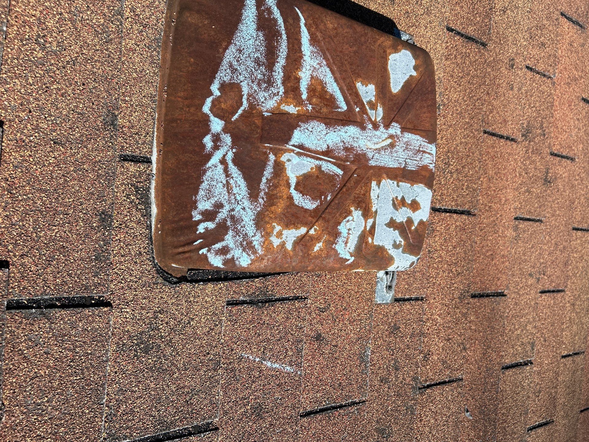 Roof and Siding Replacement using Norandex Cedar Knoll Graphite Siding and Owens Corning Durations in Onyx Black by WIW Enterprises Inc