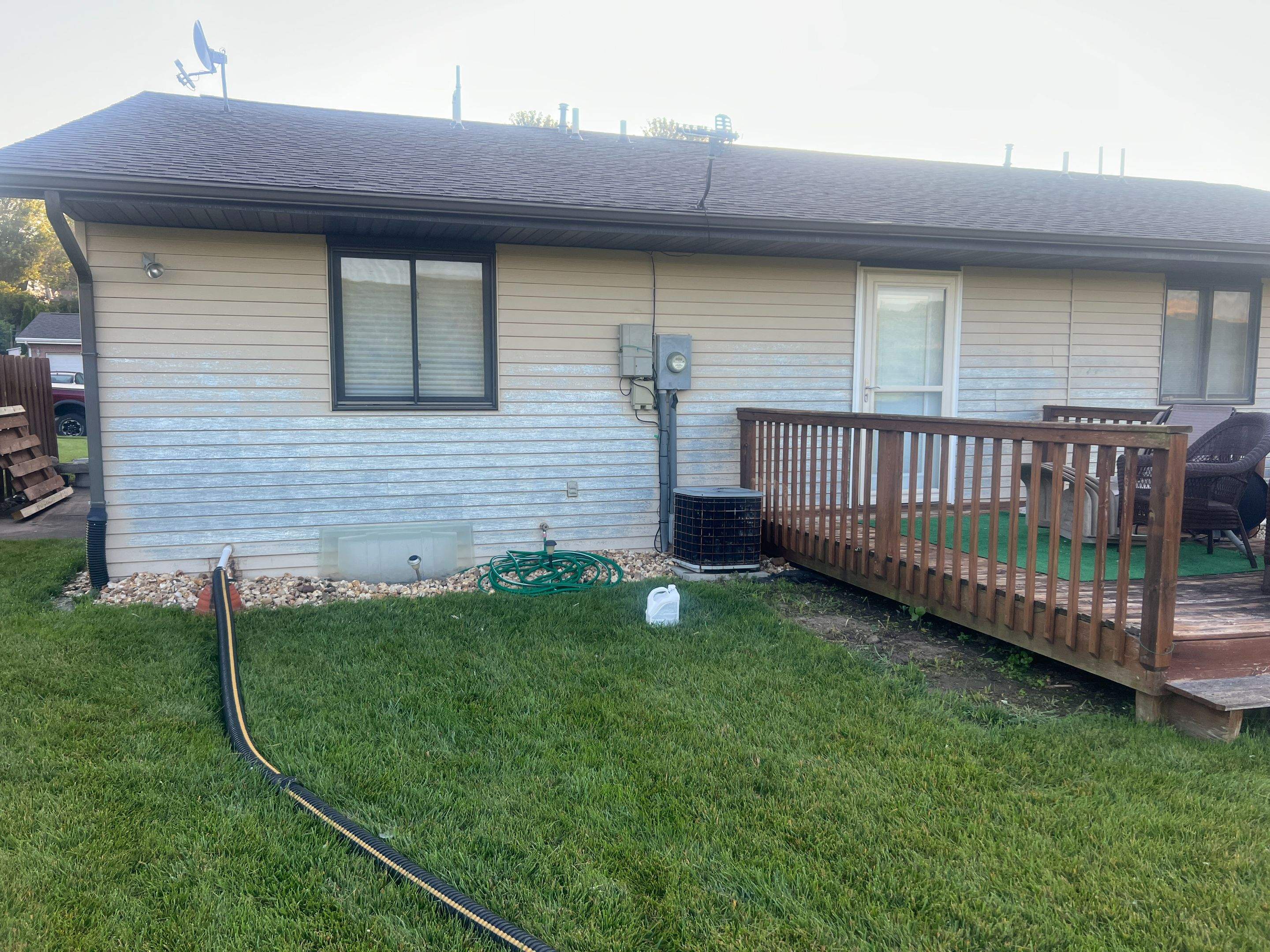 New Siding? No just needs some paint! by Grandview Painting