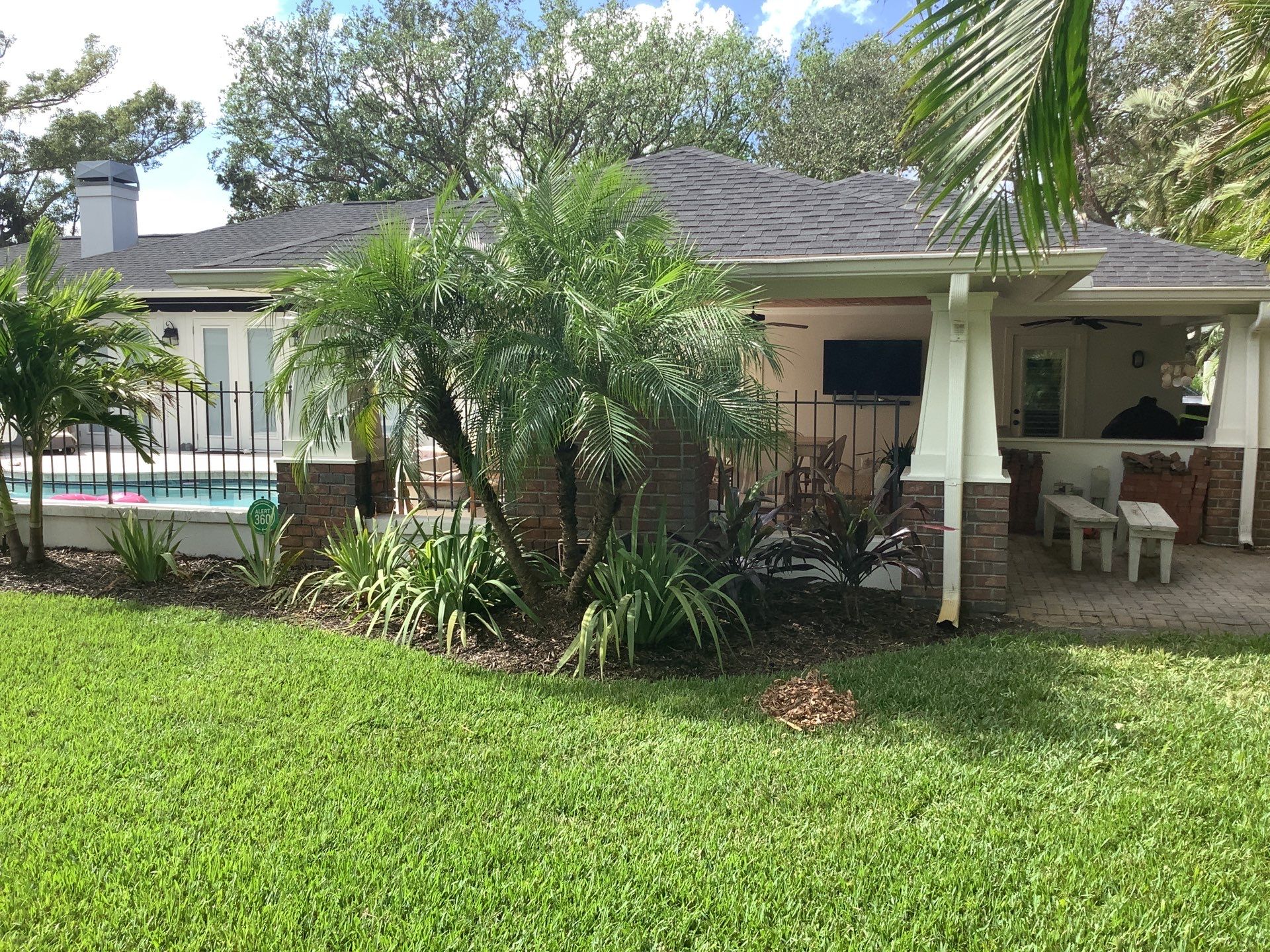 Seamless Gutters for Homes in Bradenton FL by Gutter Professors