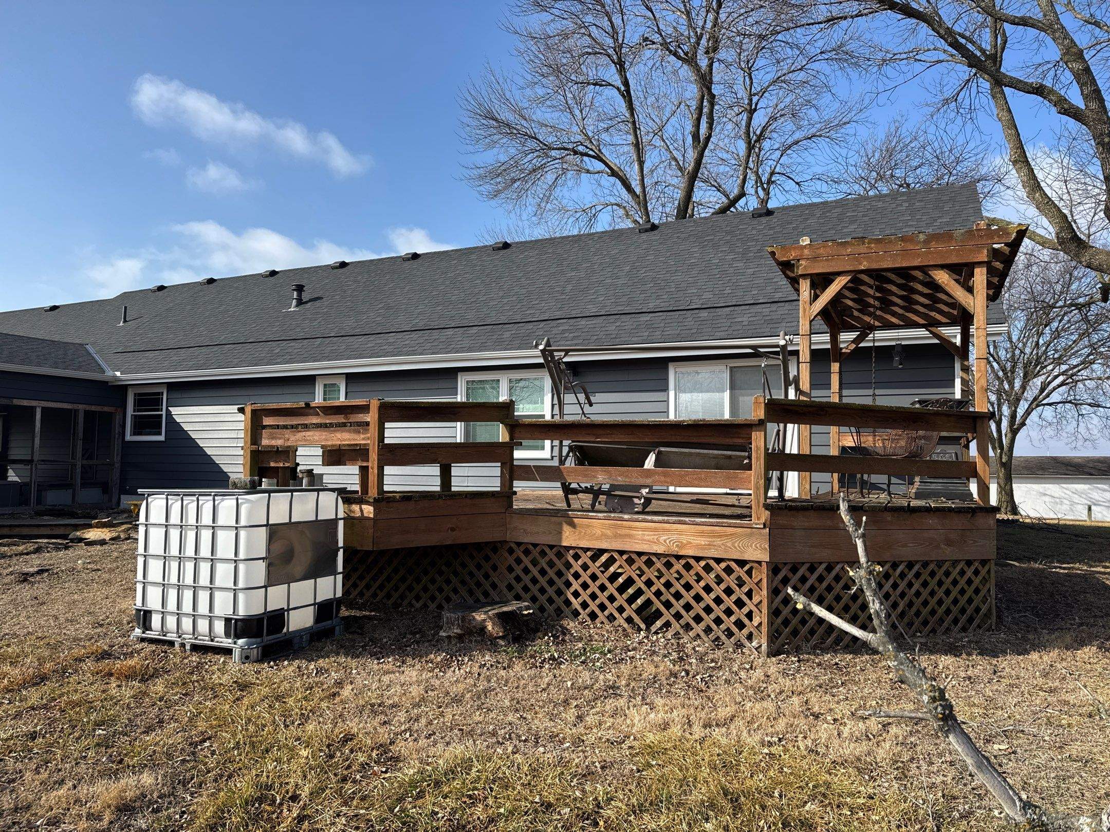 Siding Installation using Craneboard D7 by EEC Windows, Siding & Roofing
