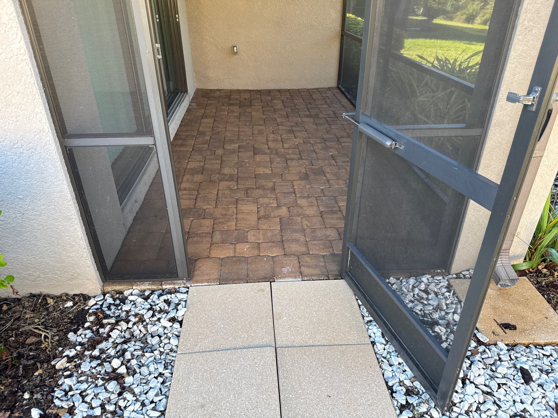 Paver Driveway, Walkway, Patio & Concrete Sidewalk Cleaning in Artisan Lakes Esplanade, Palmetto, FL | Sunshine AquaWash by Sunshine AquaWash
