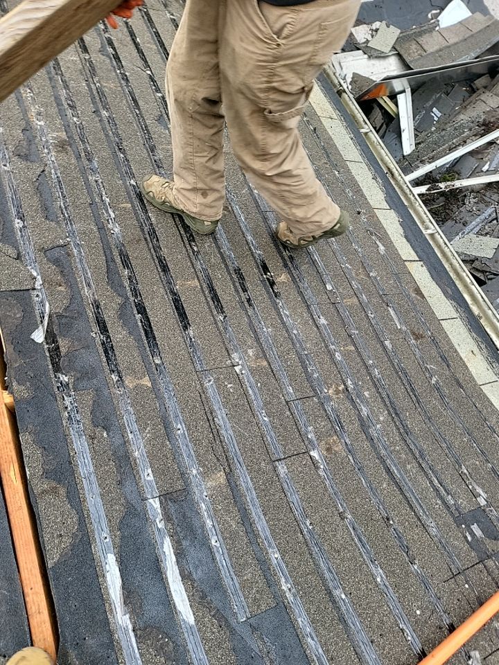 Residential Roofing Installation using Owens Corning TruDefinition Williamsburg slate by A Plus Exterior