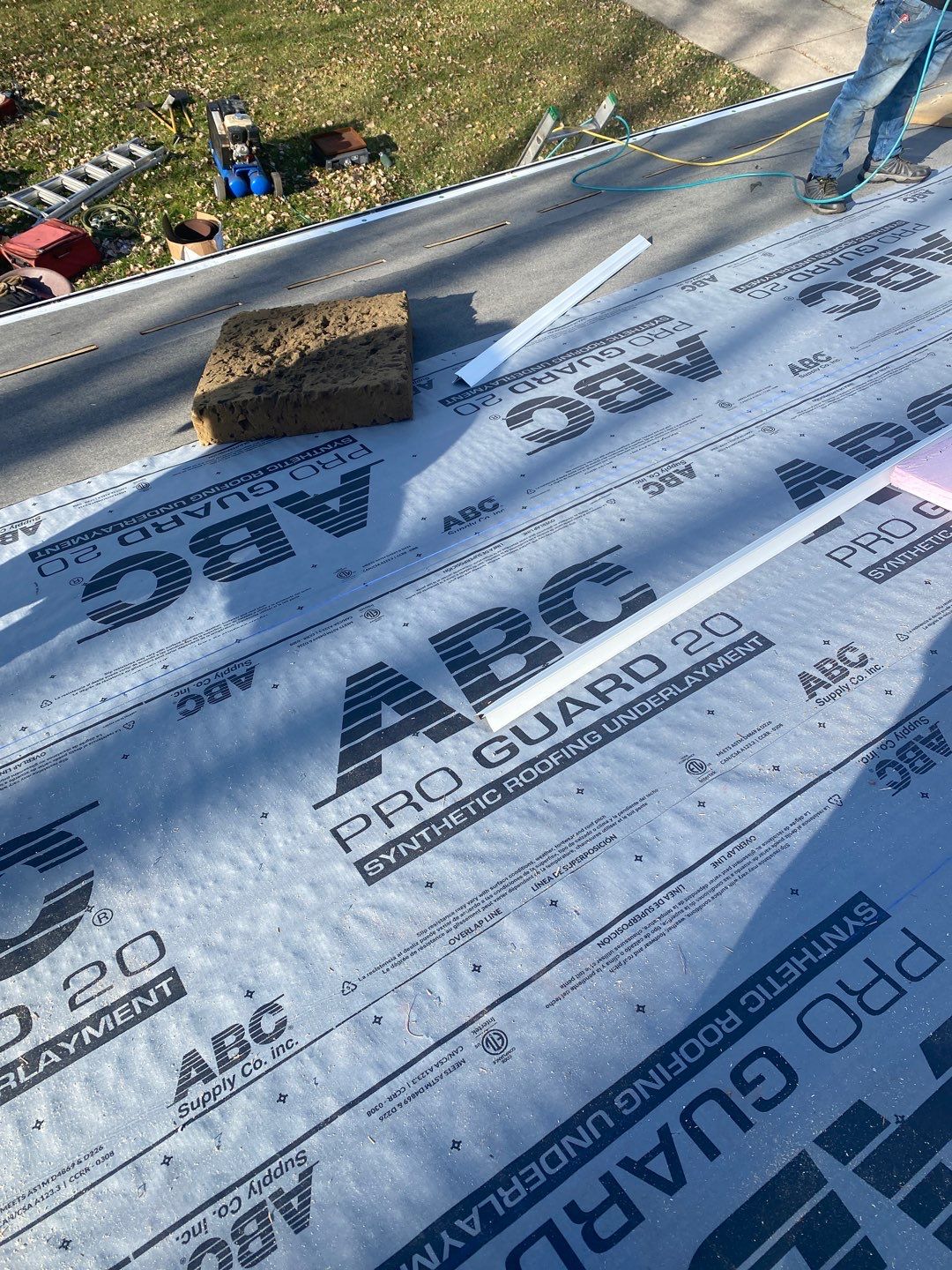 Residential Roofing Installation using Owens Corning Oakridge, Desert Tan by Absolute Roofing and Construction