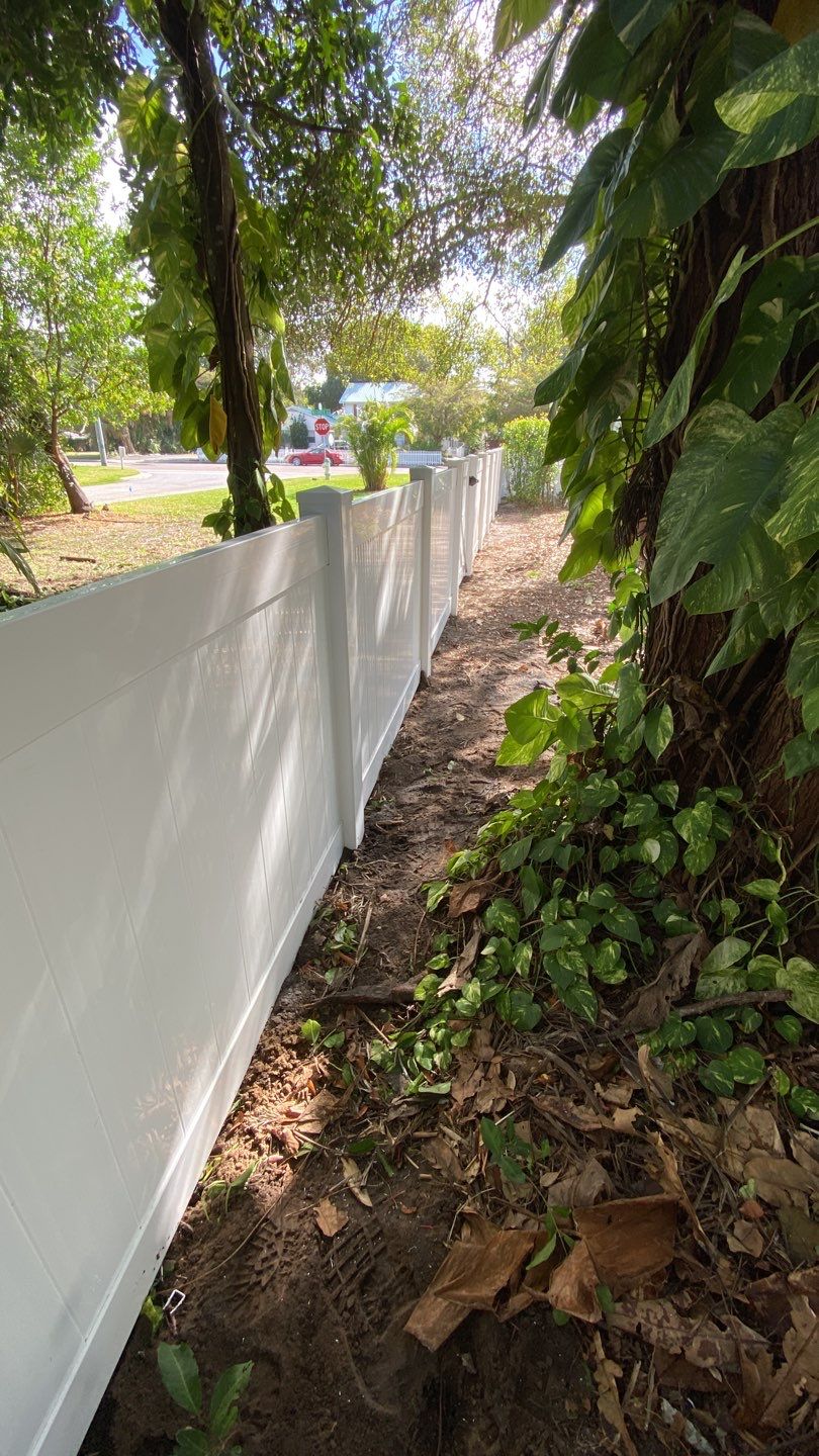 Bradenton, FL 4 ft. and 6 ft. Vinyl Privacy Fence by Asap fence and gates, LLC