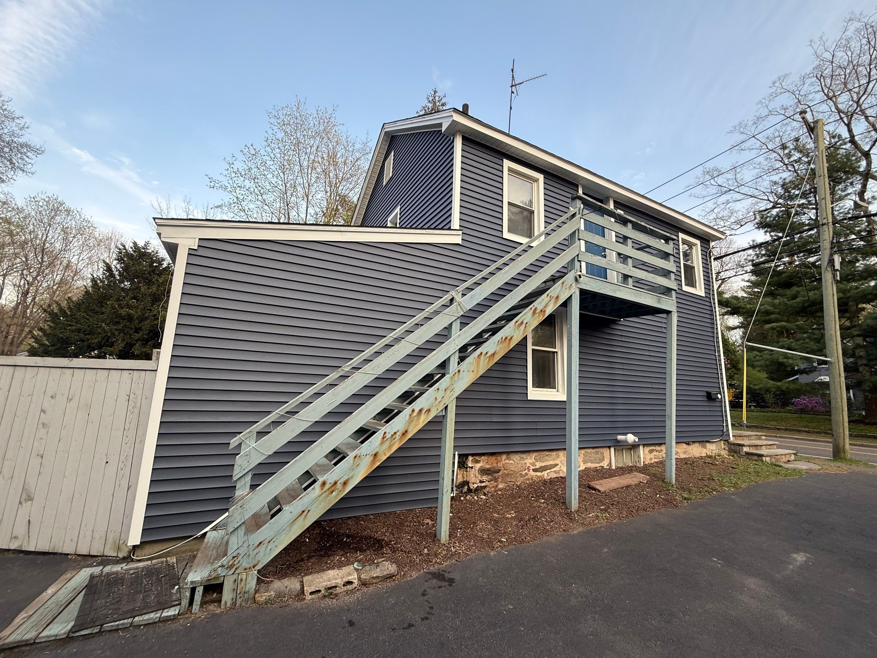Roof & Siding by JLP PRO SERVICES LLC
