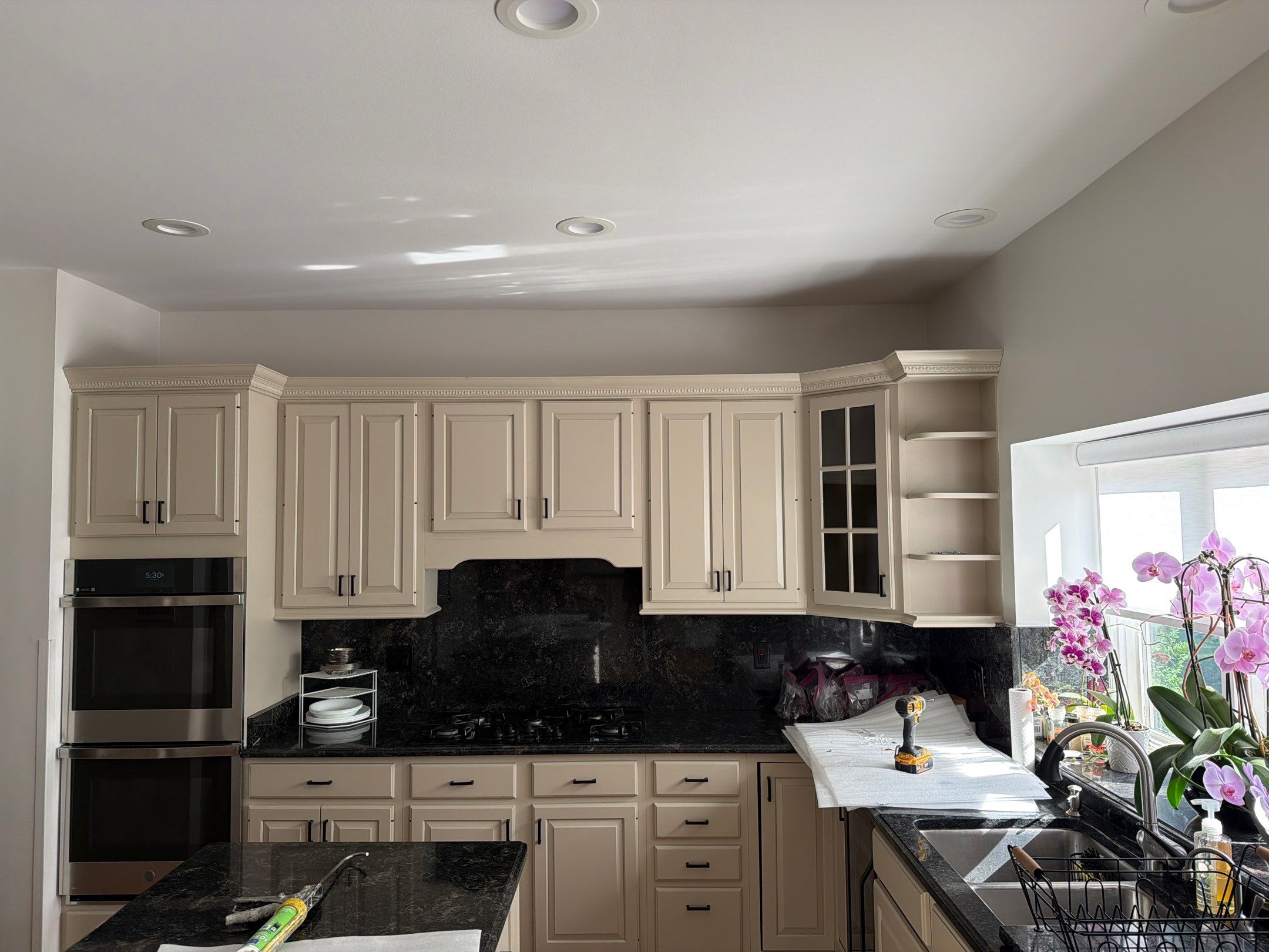 Custom Cabinet Refinishing in Bloomfield Hills by Top Shelf Painter