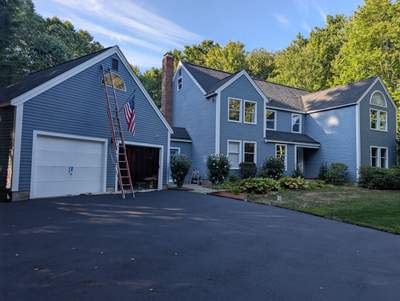 Brentwood NH, Exterior