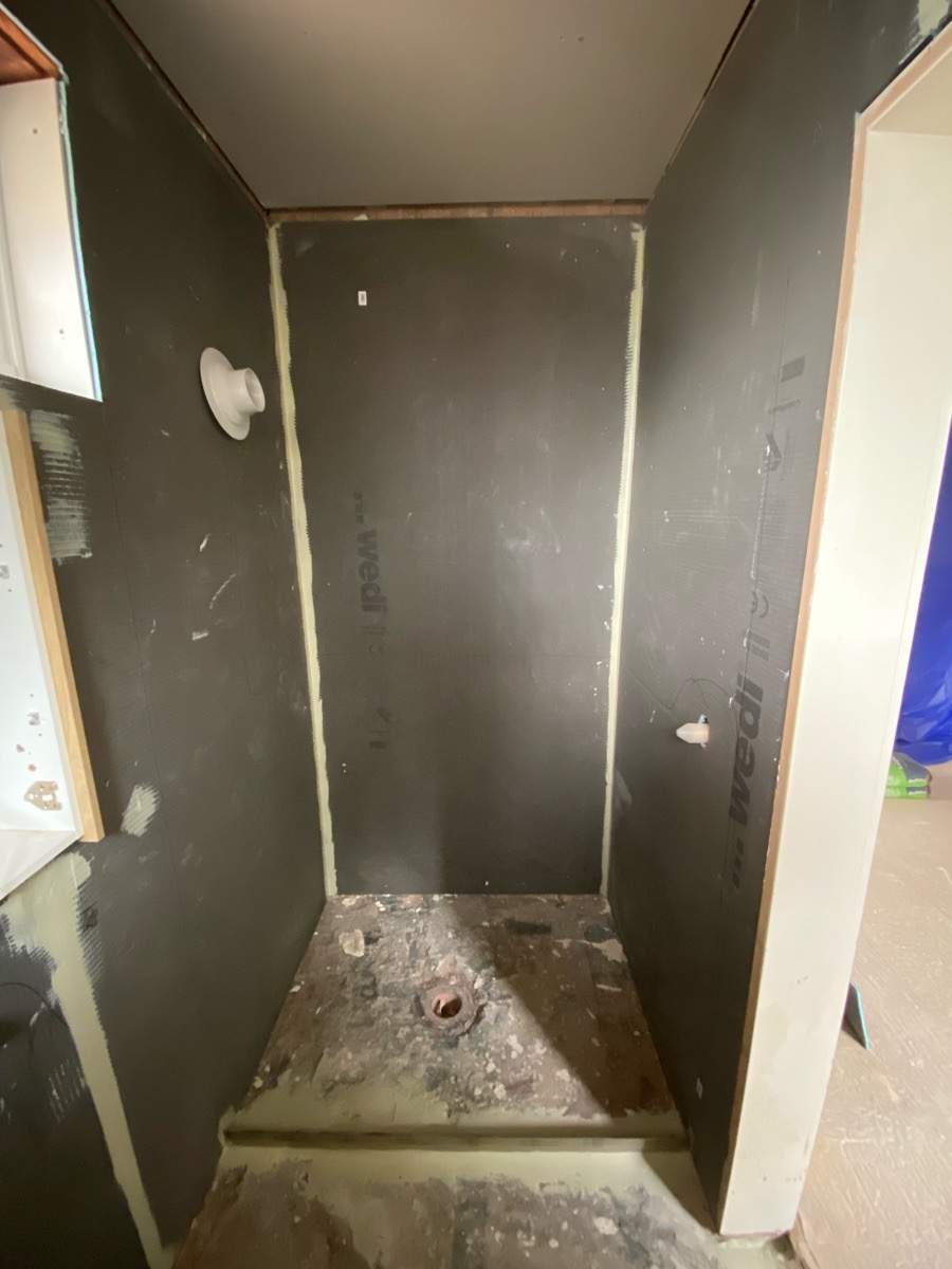 Ensuite Renovation by Re-seal Bathrooms