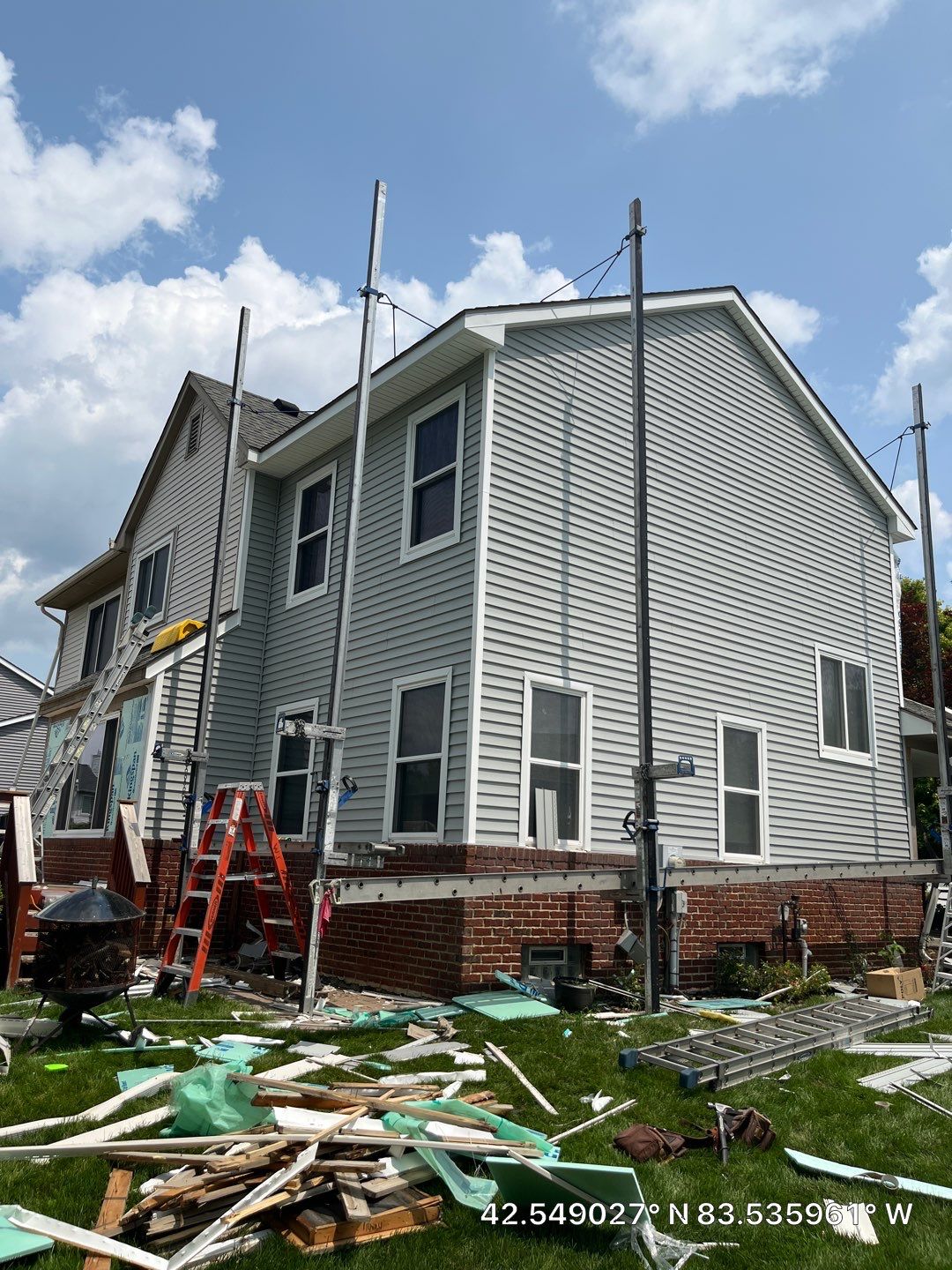 Siding Replacement using Certainteed Restoration Classic D4 by 180 Contractors
