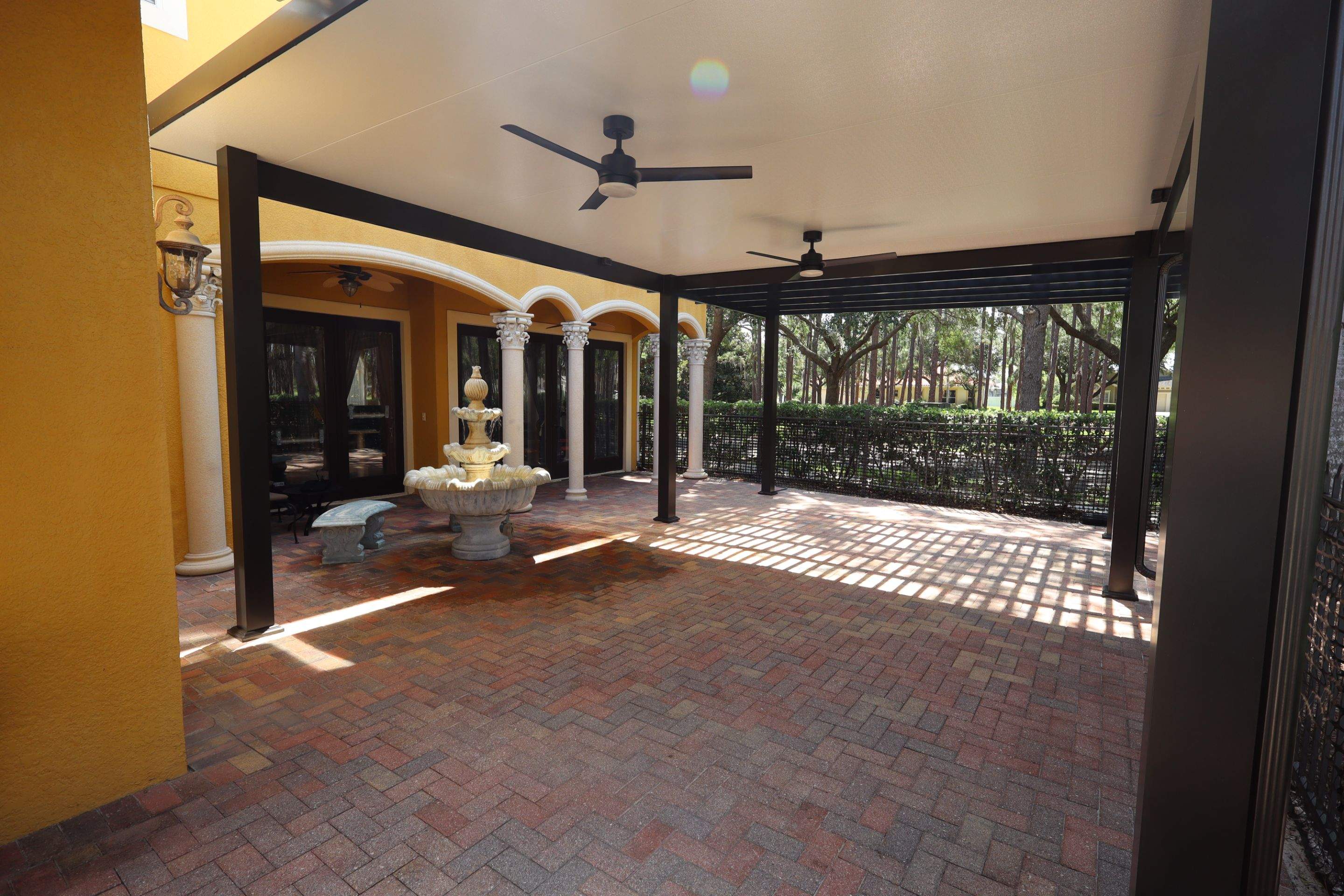 Aluminun patio cover and Pergola using Aluminum by Orlando pergolas
