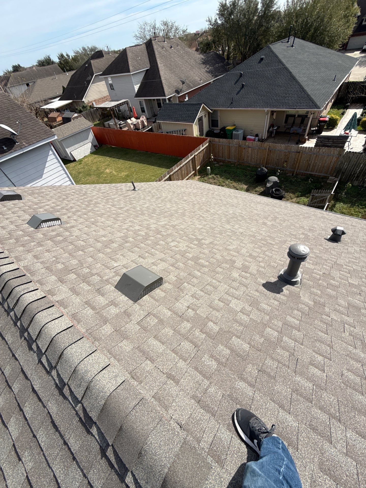 GAF Natural Shadow - Weathered Wood by Elite Roofing LLC