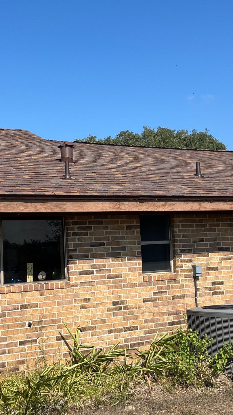 Country Roofing by Bayfront Roofing and Construction