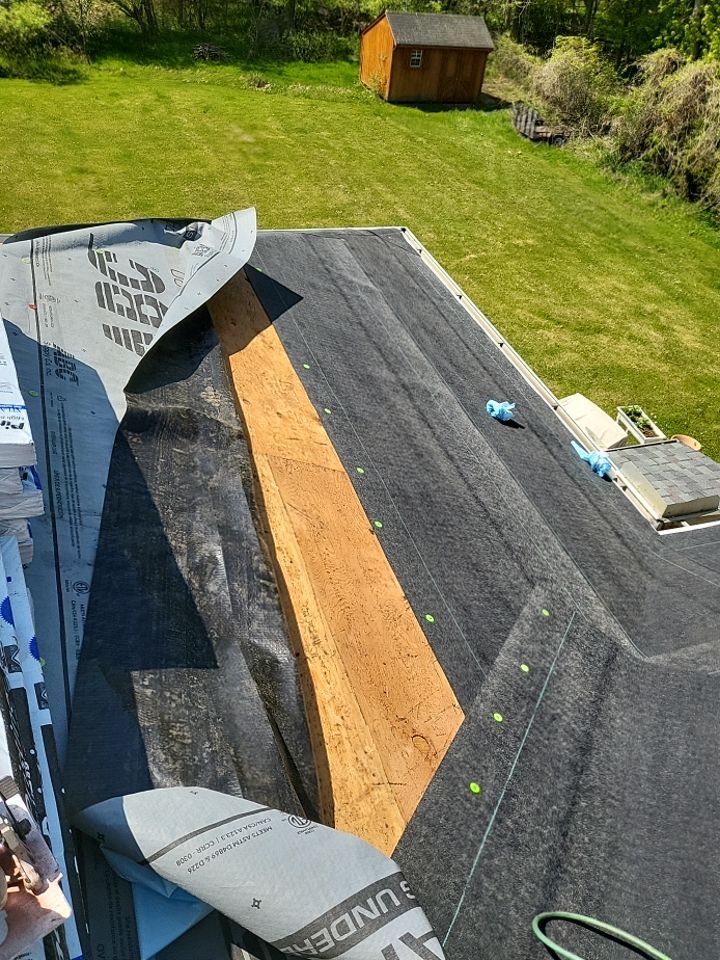 ATLAS PINNACLE COLOR: SUMMER STORM DRIP EDGE: WHITE by Eagle Eye Roofing