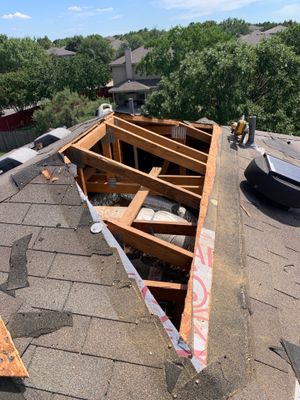 Roof Repair 78254 - Inadequate Attic Ventilation - Roofer Near ME