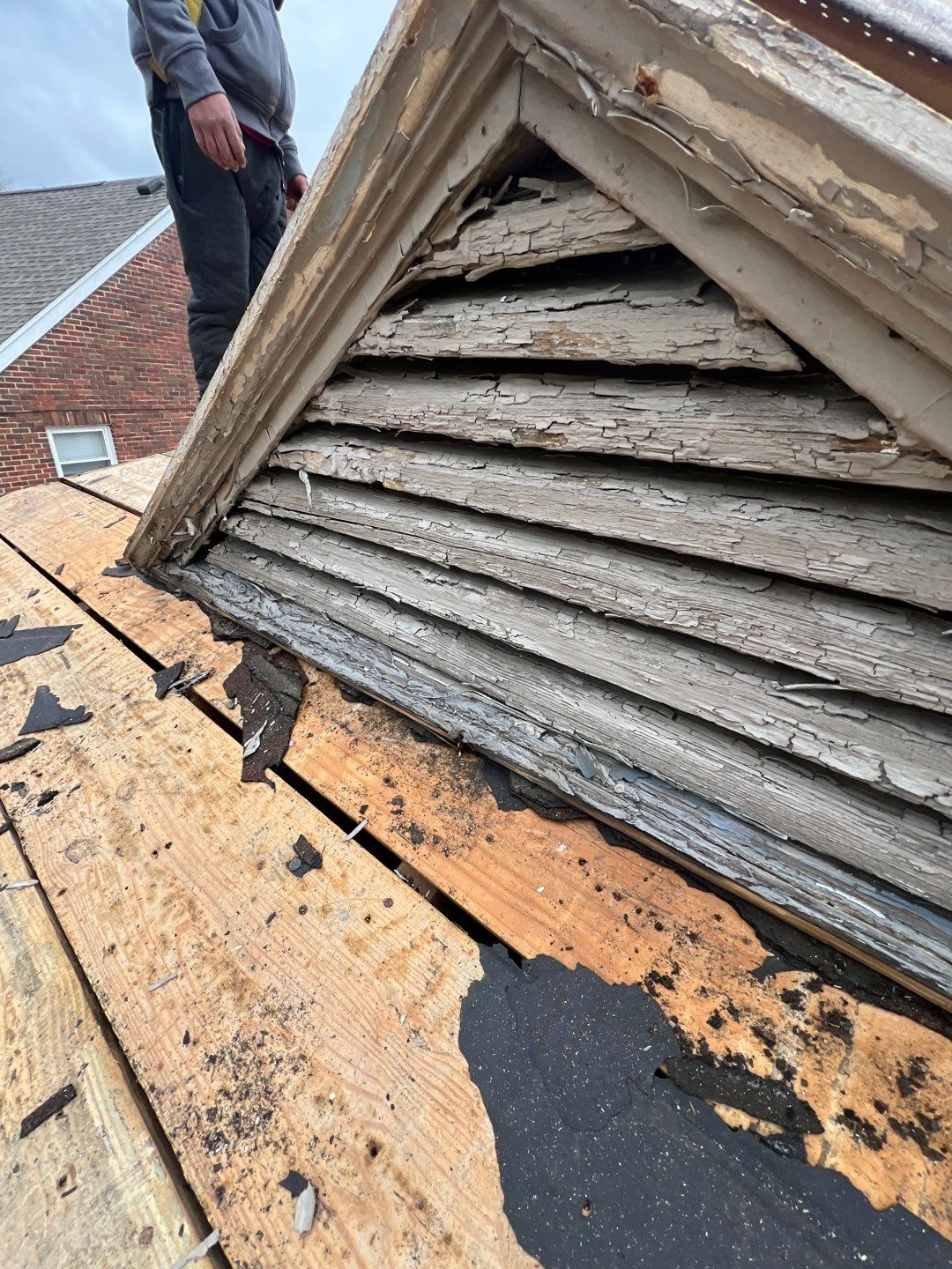 Residential Roofing Installation by WIW Enterprises Inc