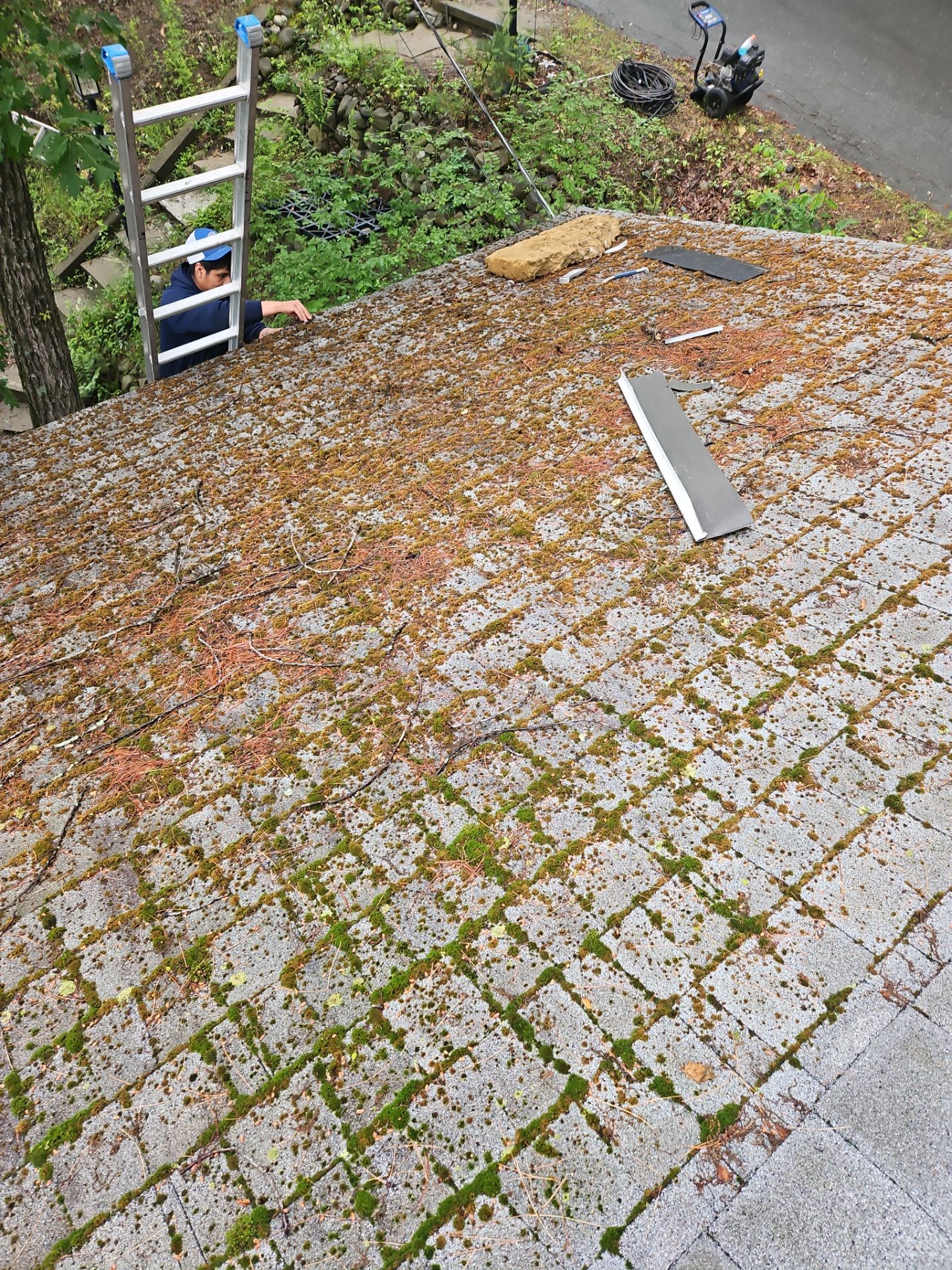 Leak Repair & Roof Wash – Groton, MA by Mighty Dog Roofing of Greater Middlesex County