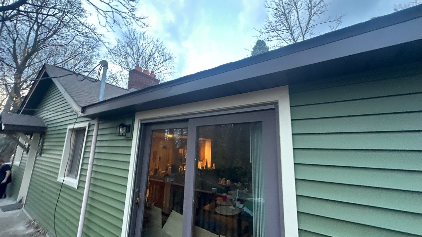 Siding Replacement using CertainTeed Restoration Classis D4 by 180 Contractors