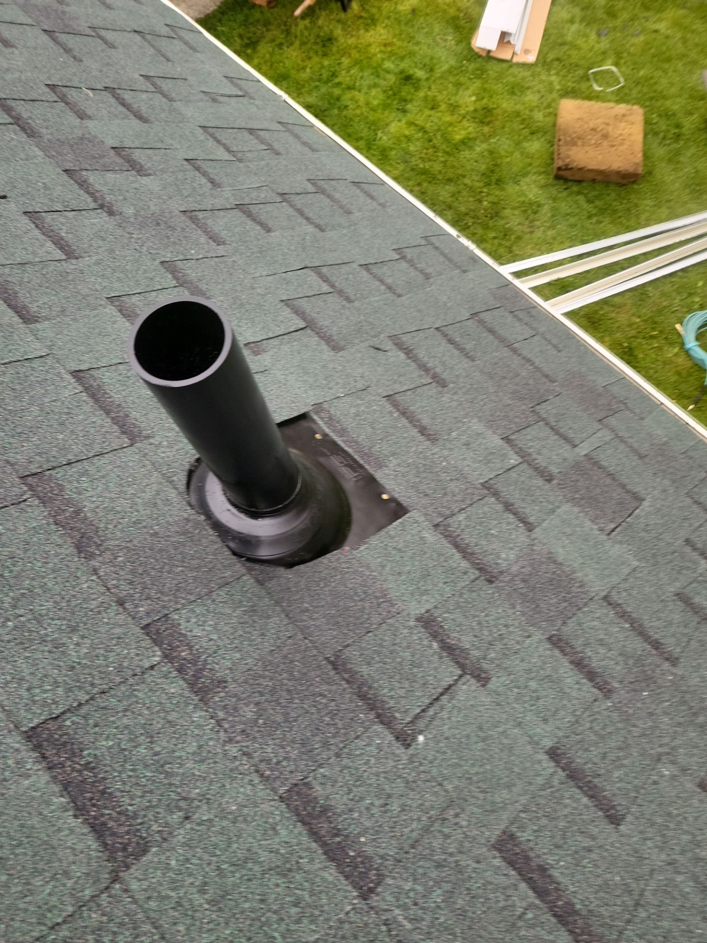 Atlas Pinnacle, Color, Woodland Green, Drip Edge, Color, White by Eagle Eye Roofing