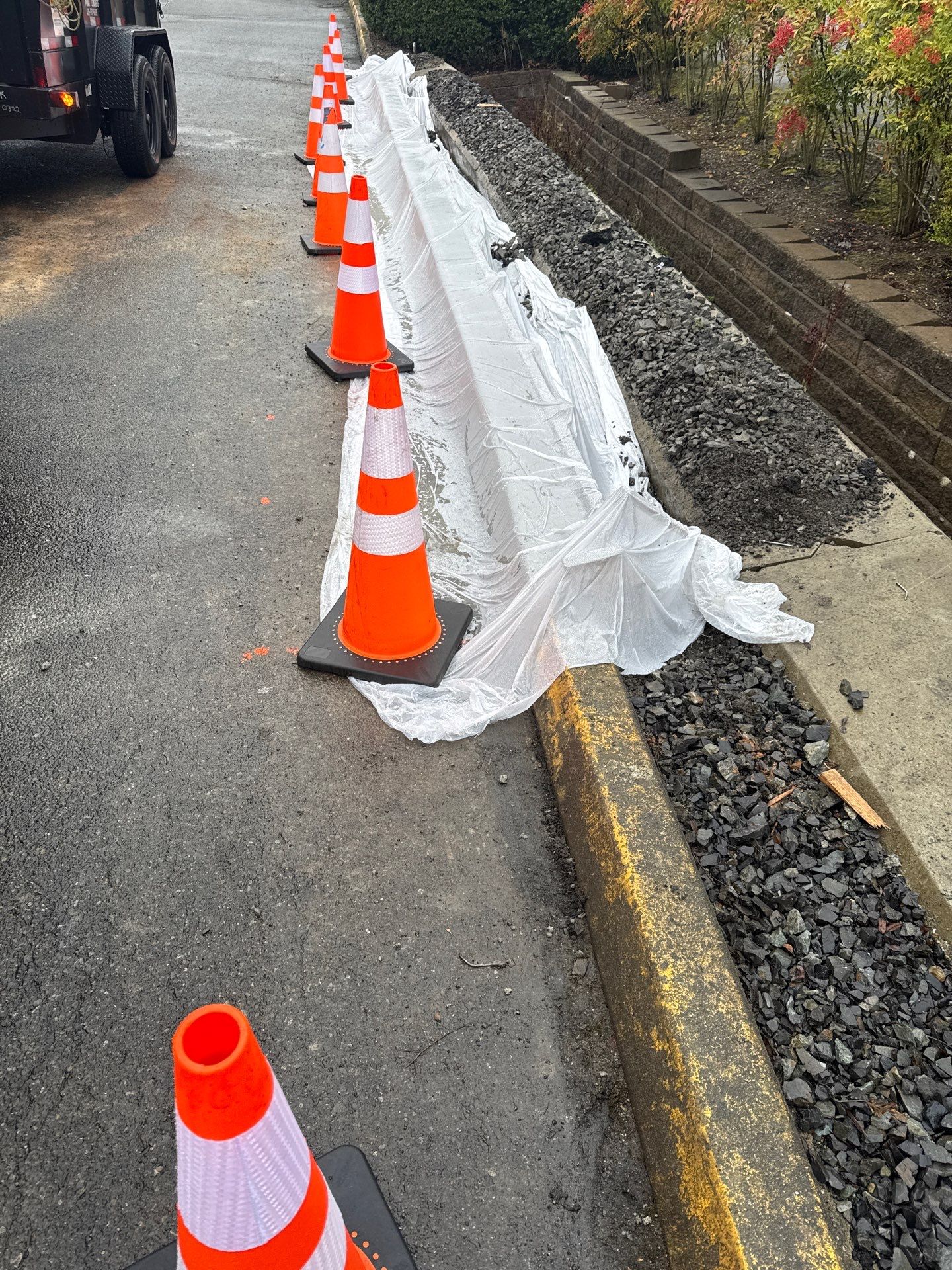 Striping, Asphalt Patch Repair & Concrete Curbing | Edmonds  by Jireh Asphalt & Concrete Inc 