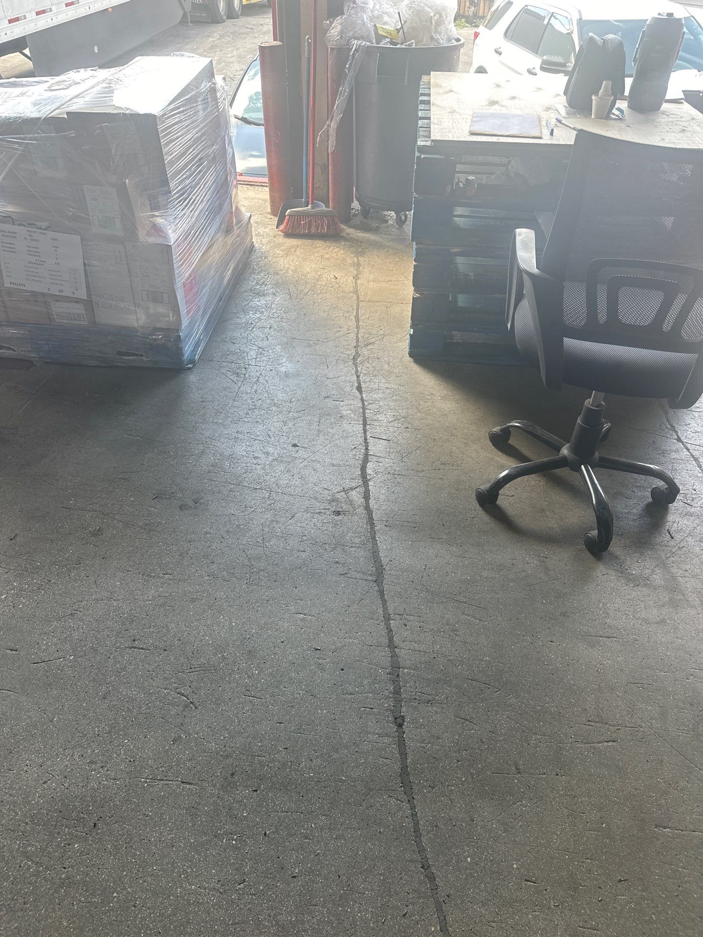 Warehouse Restoration by Seamless Surfaces