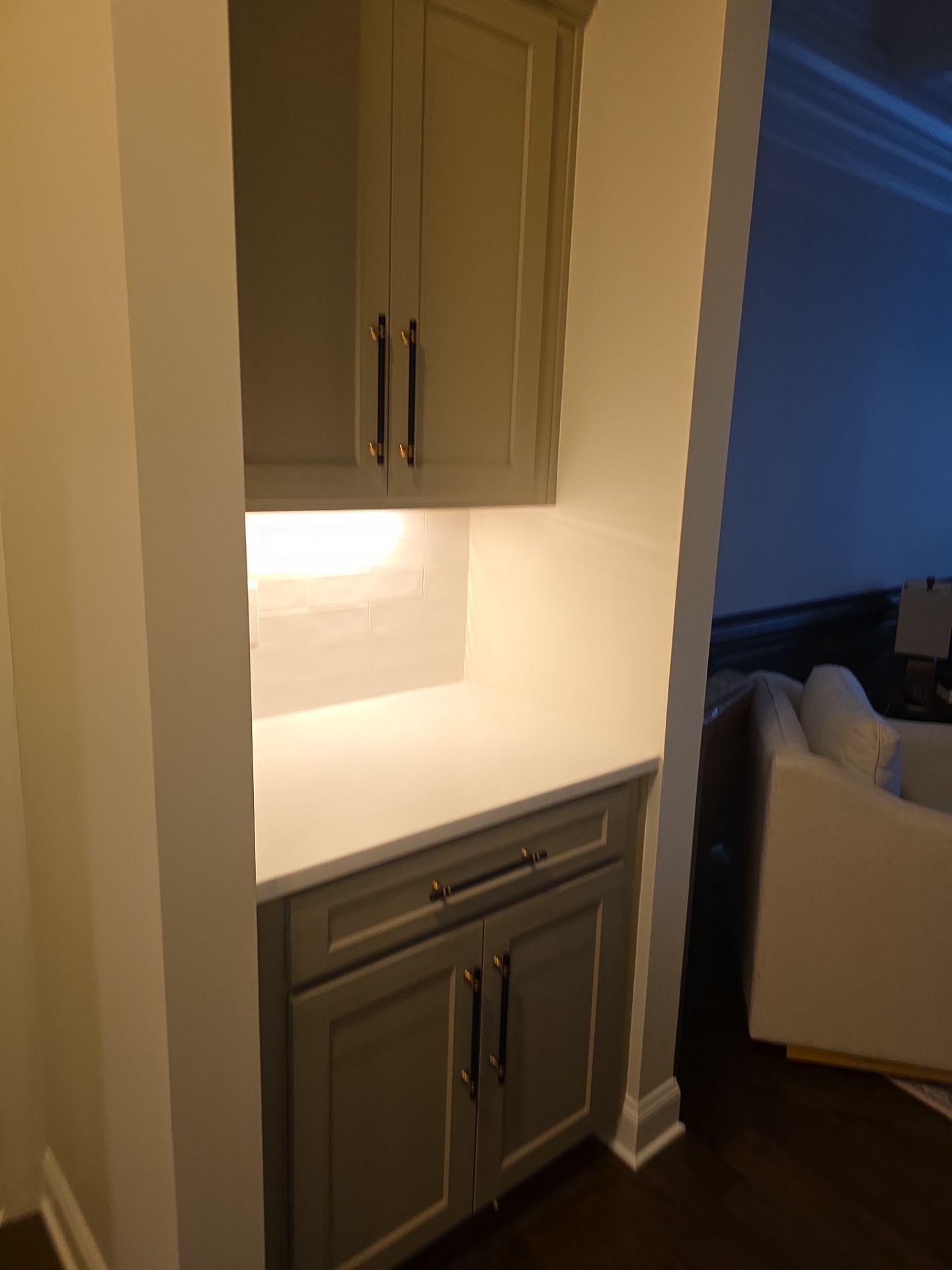 From Dated to Dazzling: A Bright Kitchen Transformation in Holly Springs by Elite Remodeling and Design LLC