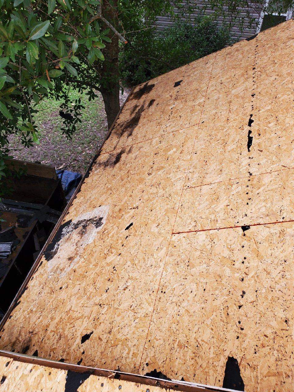 Residential Roofing Installation using Owens Corning Oakridge- Williamsburg Gray by Indigo State Roofing