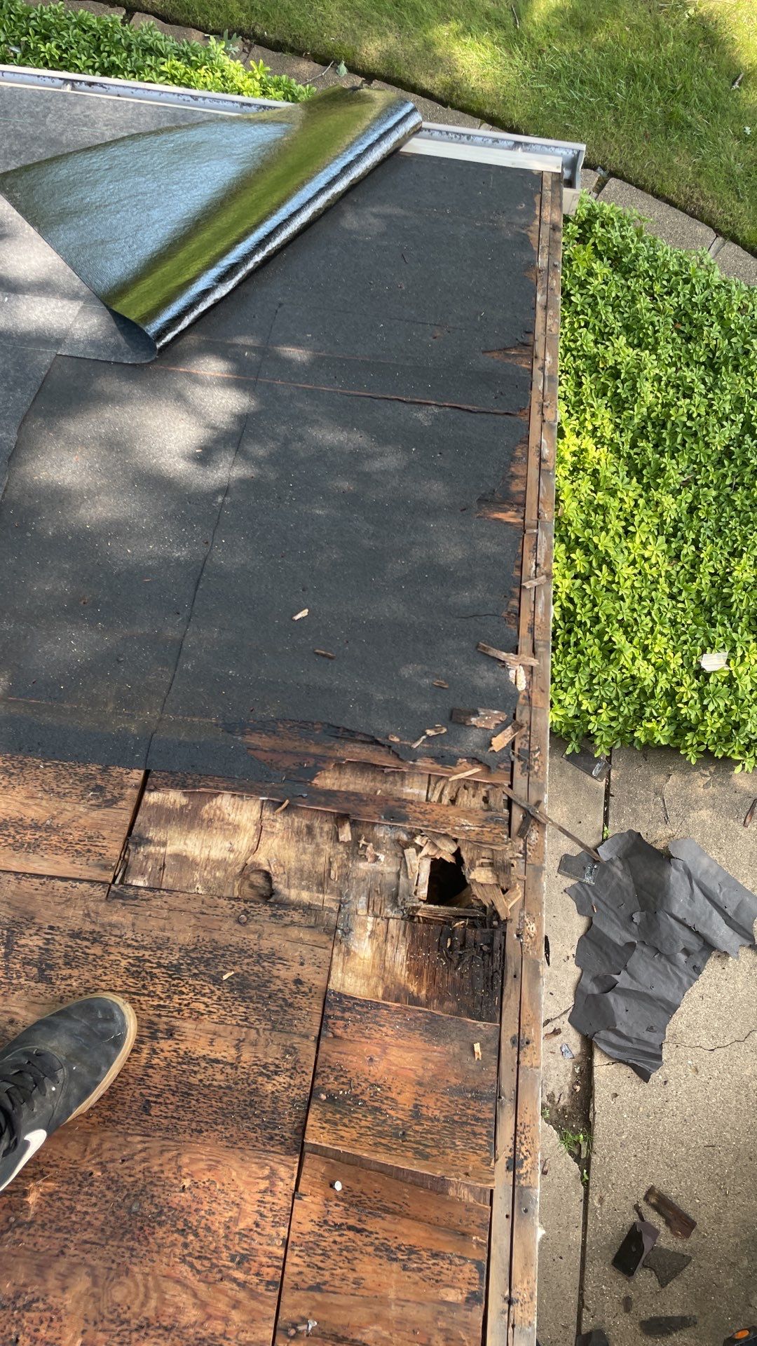 Roof Replacement using CertainTeed Landmark by 180 Contractors