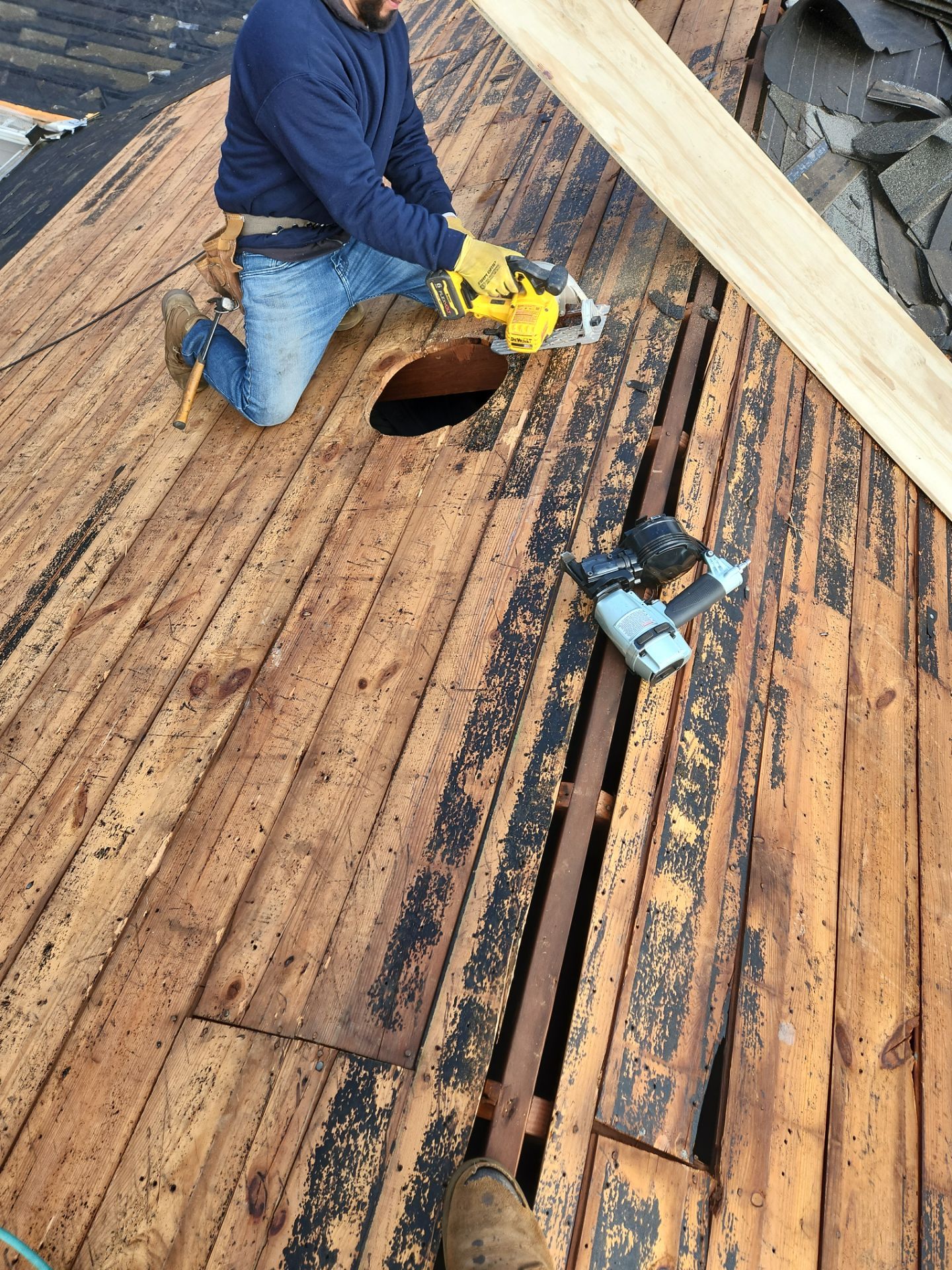 Residential Roofing Installation using Owens Corning Duration Onyx Black by A Plus Exterior