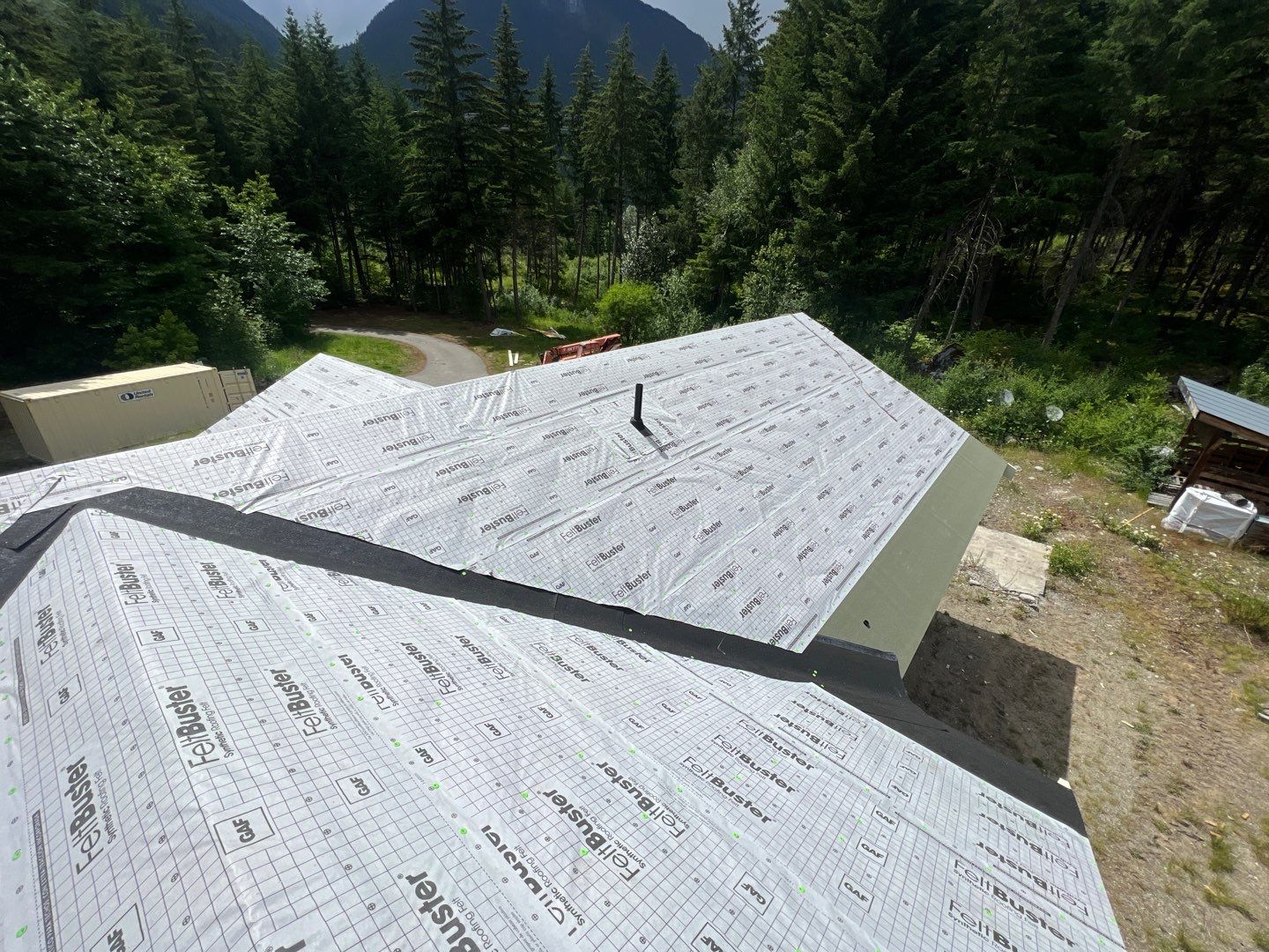 Residential Roofing Installation using GAF timberline HDZ Charcoal by Top Notch Roofing Inc