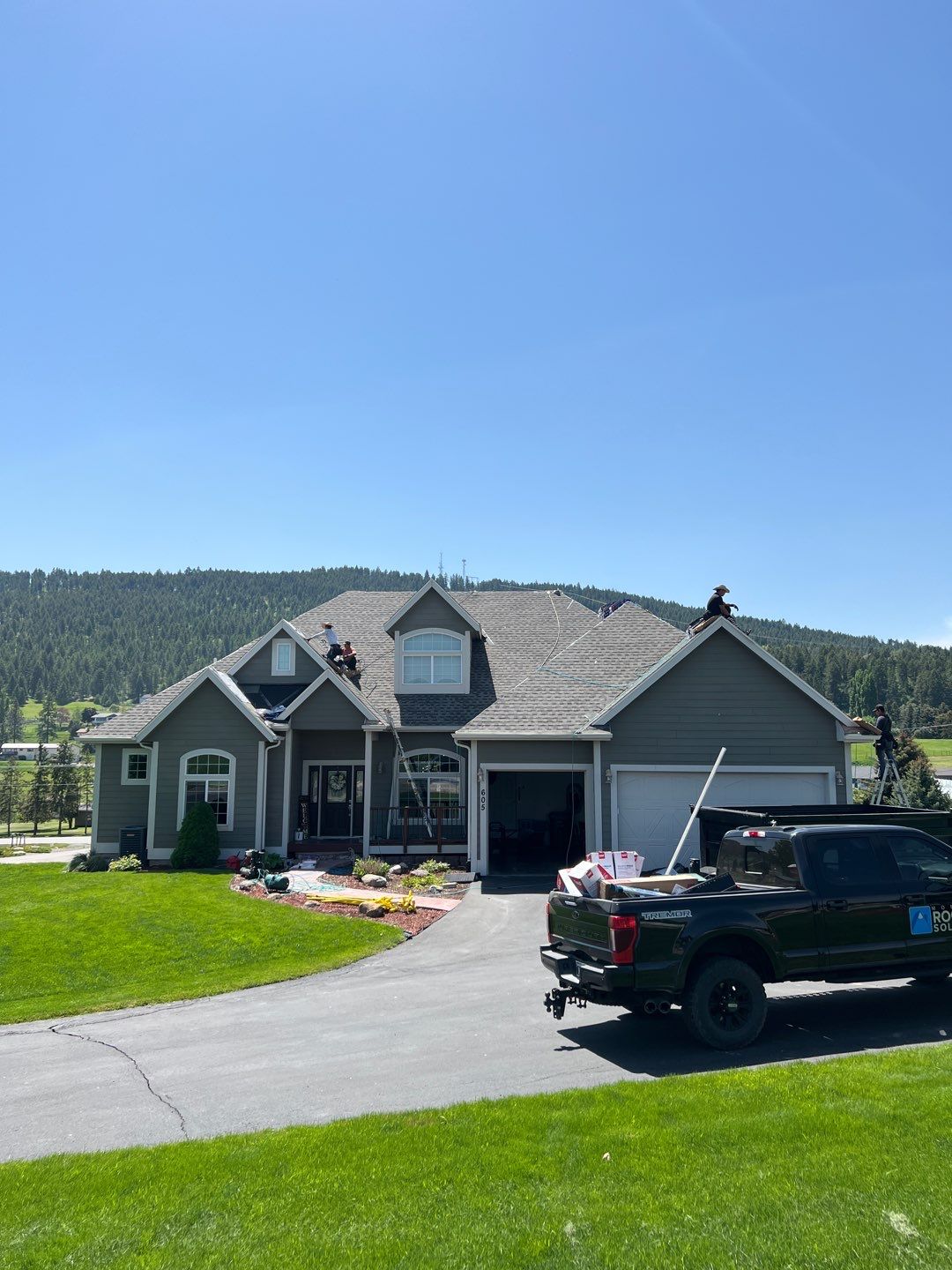 GAF Timberline HDZ - Weathered Wood by Montana Roofing Solutions