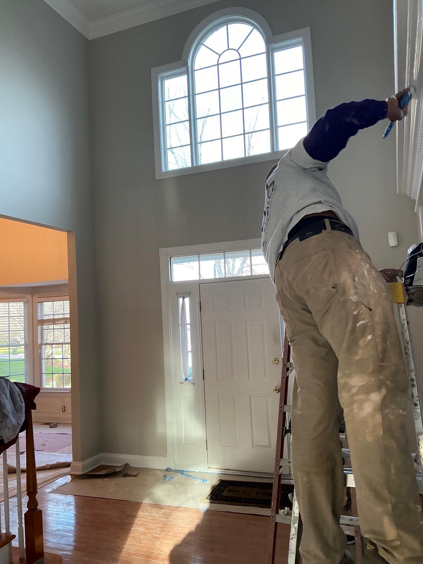 Inteiro painting and Cabineted painting by GonzalezPainters & Contractors Inc 