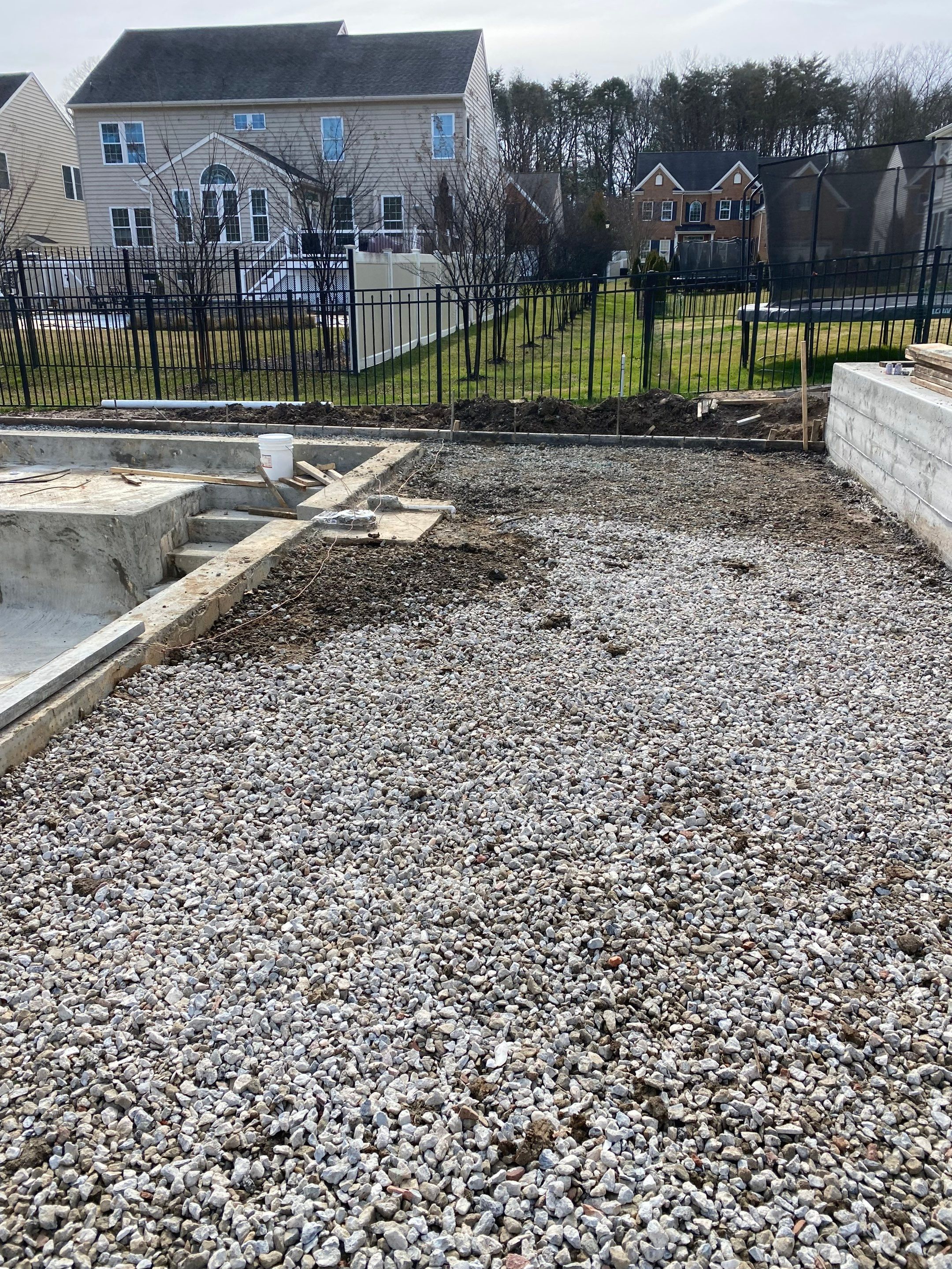 Gunite Pool w/ Spa and Water Features by Elysium Pools